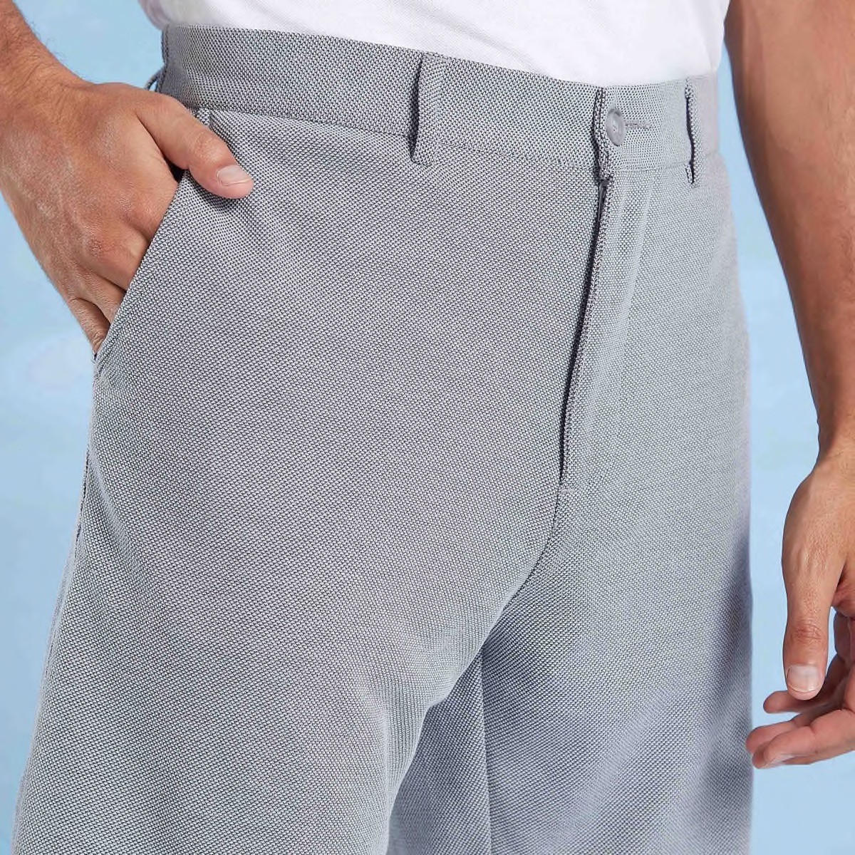 شورت بارز الملمس بتفاصيل جيوب وعراوي حزام-men-clothing-bottoms-shorts-image-3