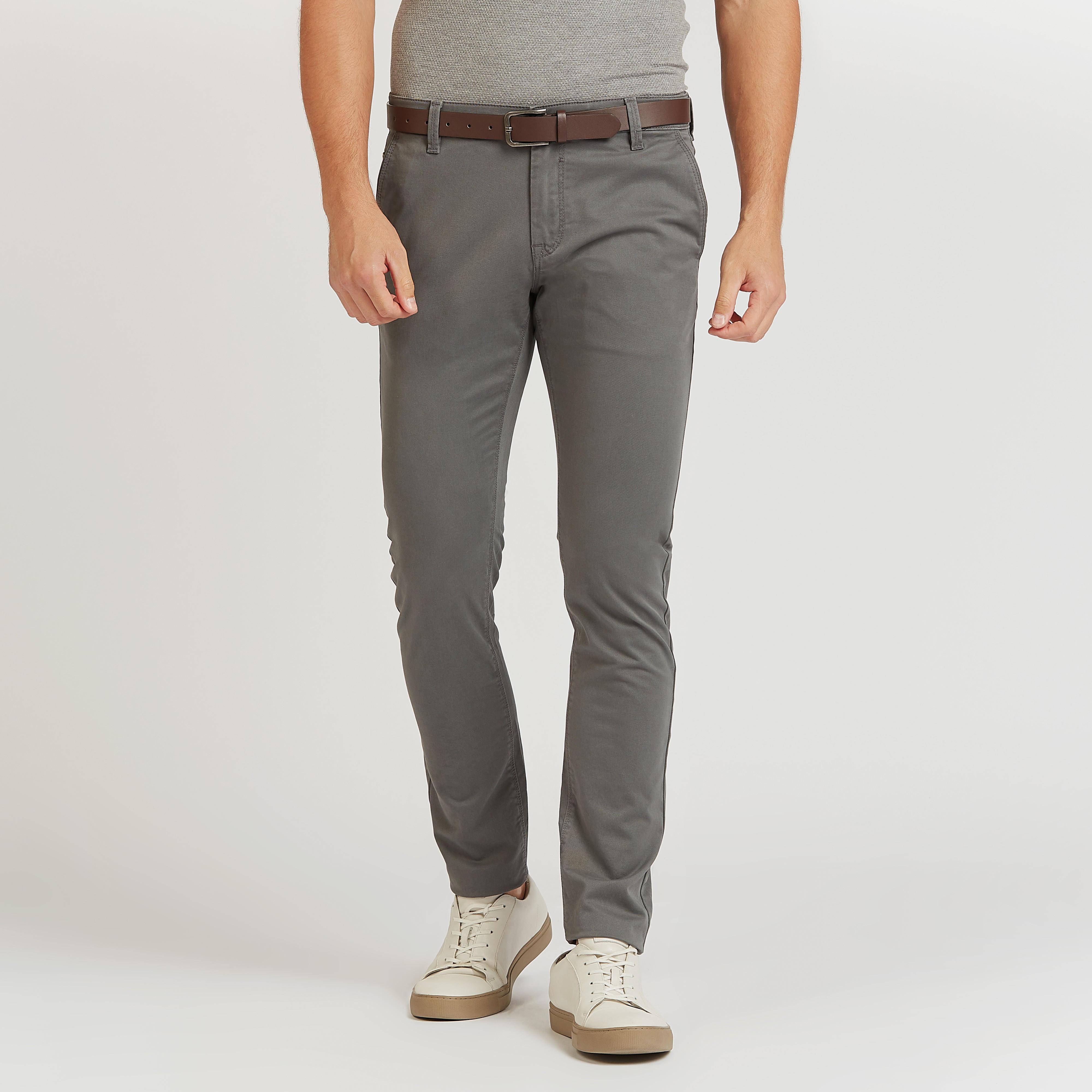 بنطلون شينو طويل سادة بقصّة سليم وخصر متوسط الارتفاع وجيوب-men-clothing-bottoms-trousersandchinos-trousers-image-23