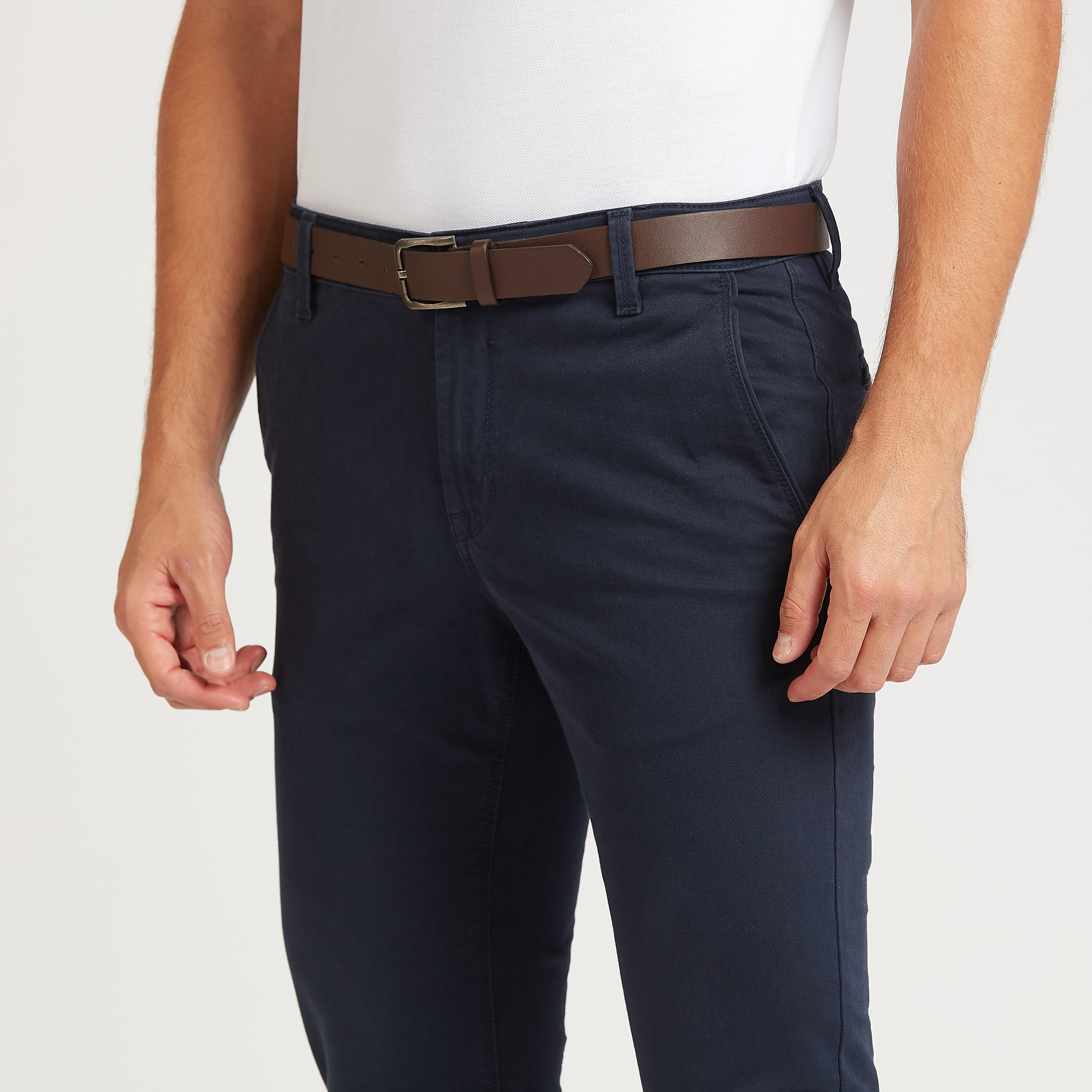 بنطلون شينو طويل سادة بقصّة سليم وخصر متوسط الارتفاع وجيوب-men-clothing-bottoms-trousersandchinos-trousers-image-9