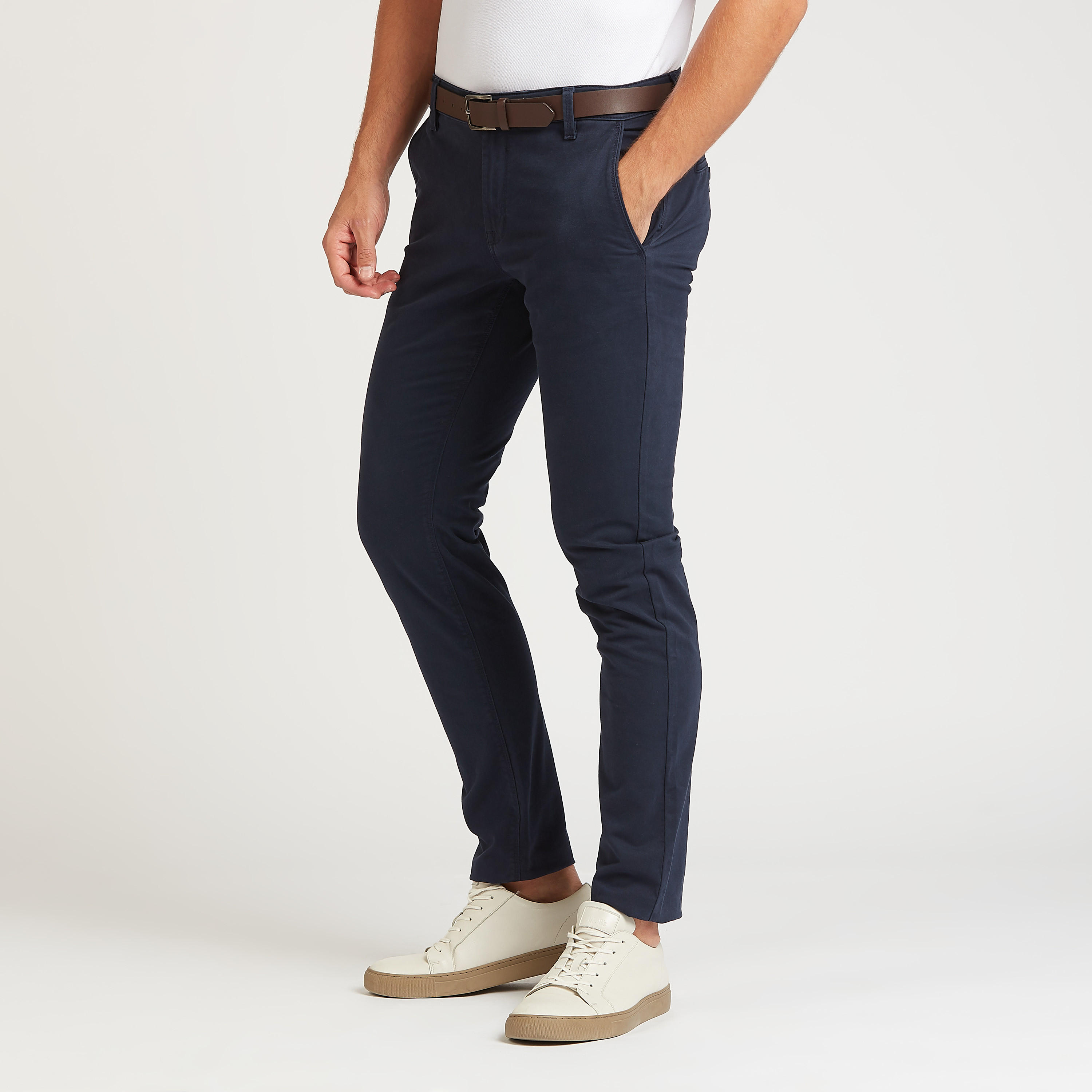 بنطلون شينو طويل سادة بقصّة سليم وخصر متوسط الارتفاع وجيوب-men-clothing-bottoms-trousersandchinos-trousers-image-11