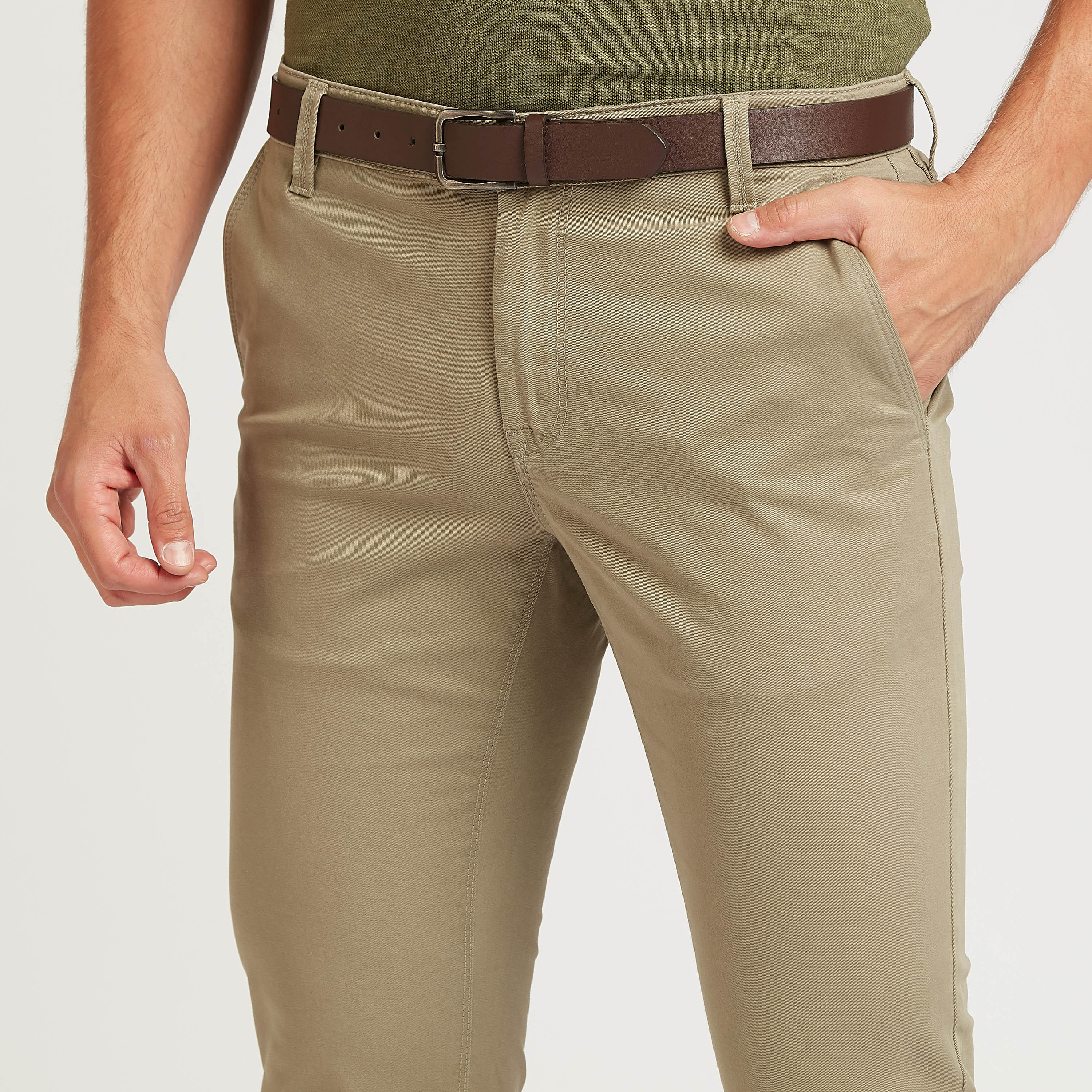 بنطلون شينو طويل سادة بقصّة سليم وخصر متوسط الارتفاع وجيوب-men-clothing-bottoms-trousersandchinos-trousers-image-27