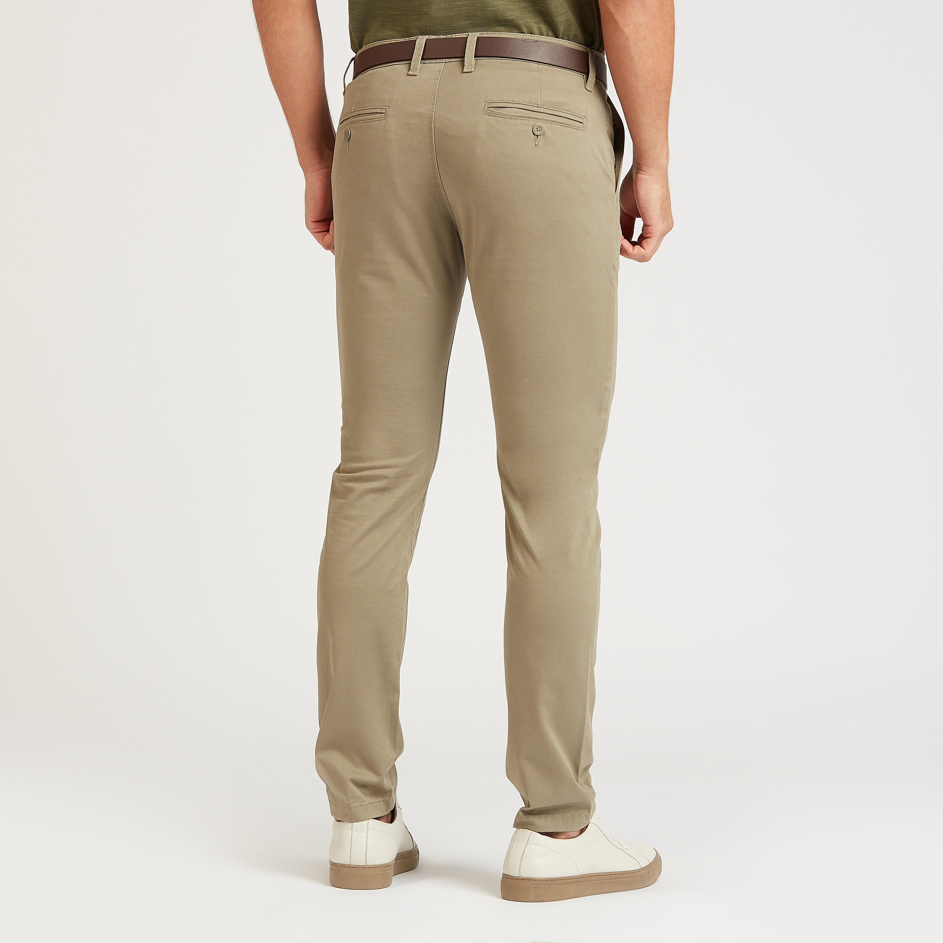 بنطلون شينو طويل سادة بقصّة سليم وخصر متوسط الارتفاع وجيوب-men-clothing-bottoms-trousersandchinos-trousers-image-28