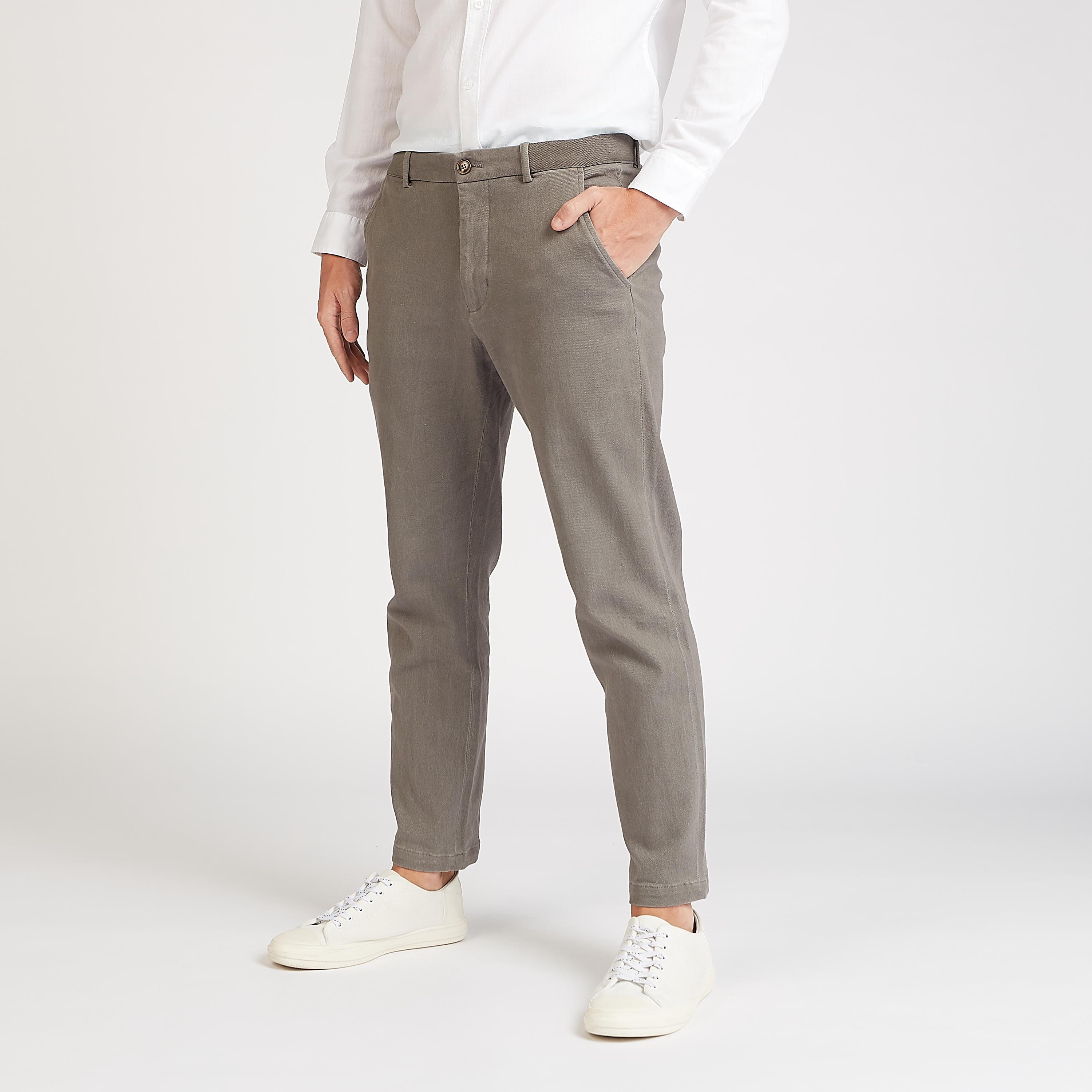 بنطلون شينو مستدام سادة بتفاصيل جيوب وعراوي حزام-men-clothing-bottoms-trousersandchinos-trousers-image-1