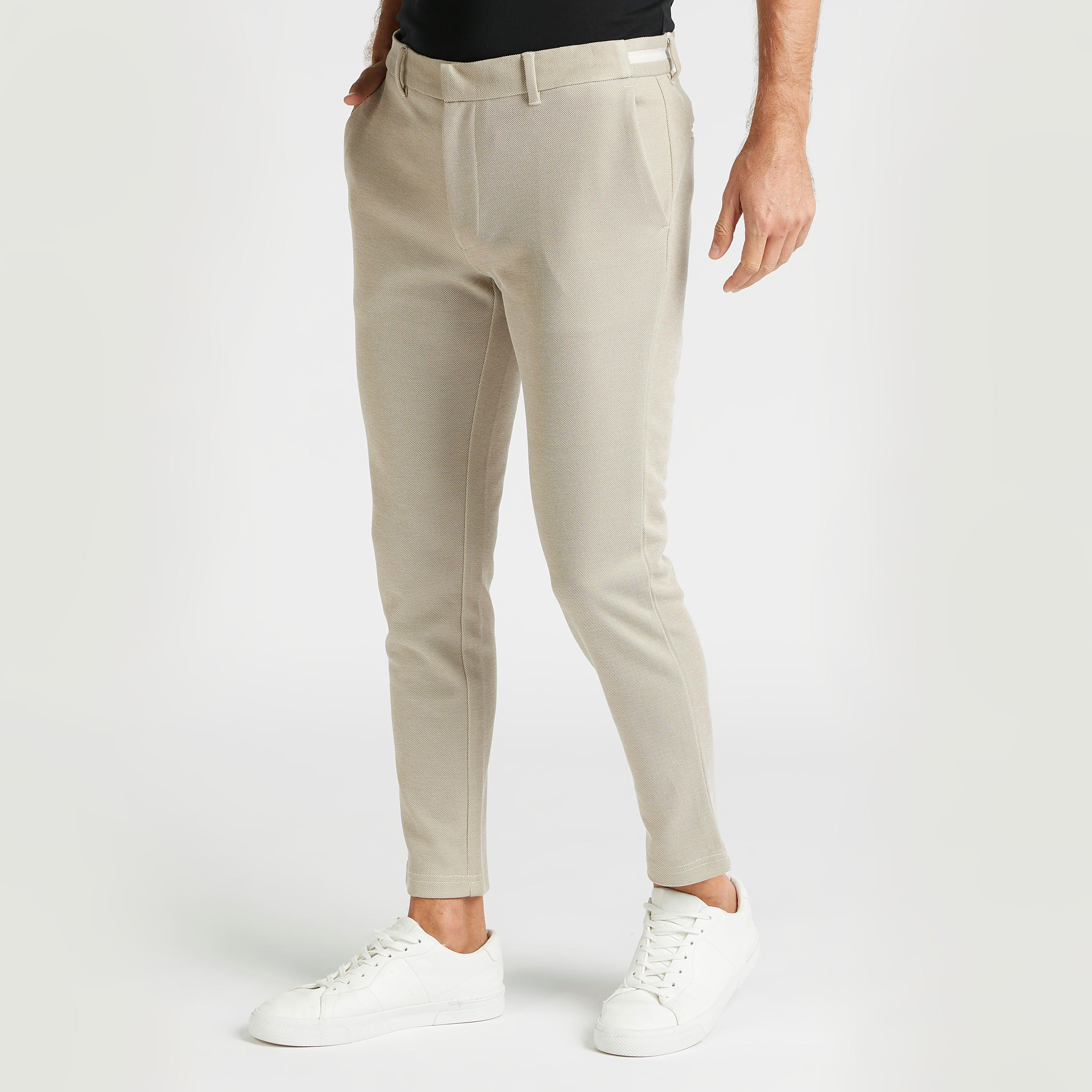 بنطلون شينو سليم فيت بارز الملمس بخصر متوسّط الارتفاع وجيوب-men-clothing-bottoms-trousersandchinos-trousers-image-1
