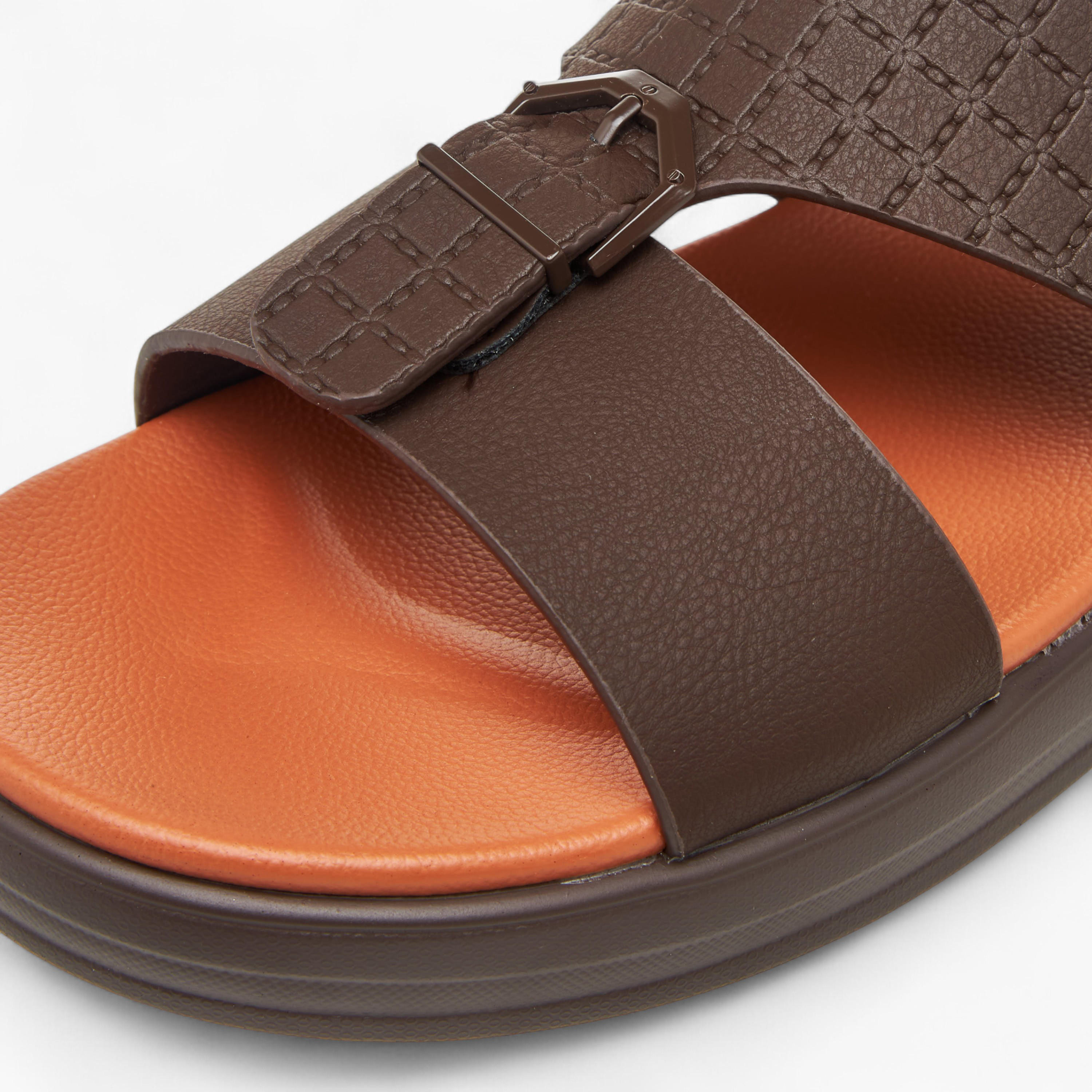 صندل عربي سهل الارتداء للرجال من إل بي إل من شو إكسبريس-men-shoes-sandals-image-4