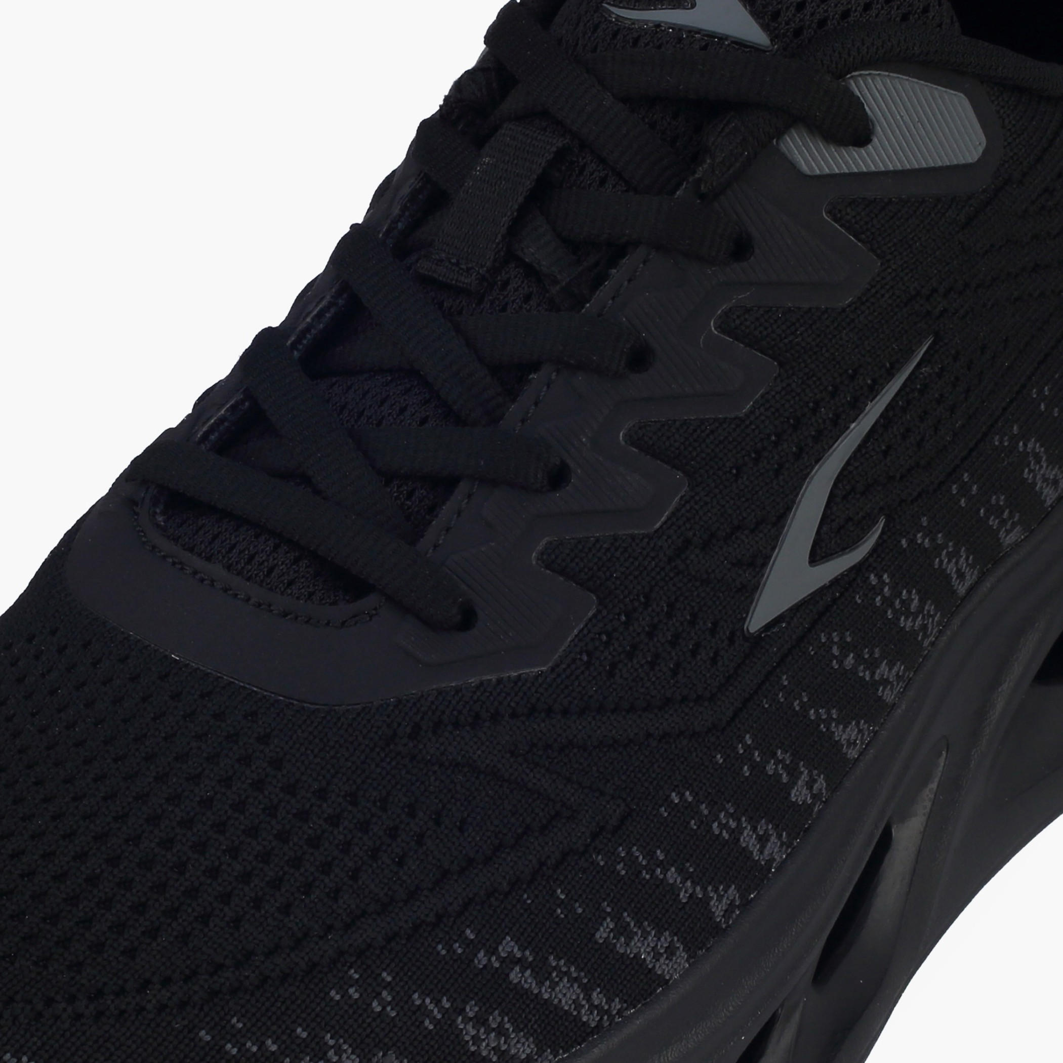 حذاء رياضي برباط إغلاق للرجال من داش-sports-men-shoes-image-4