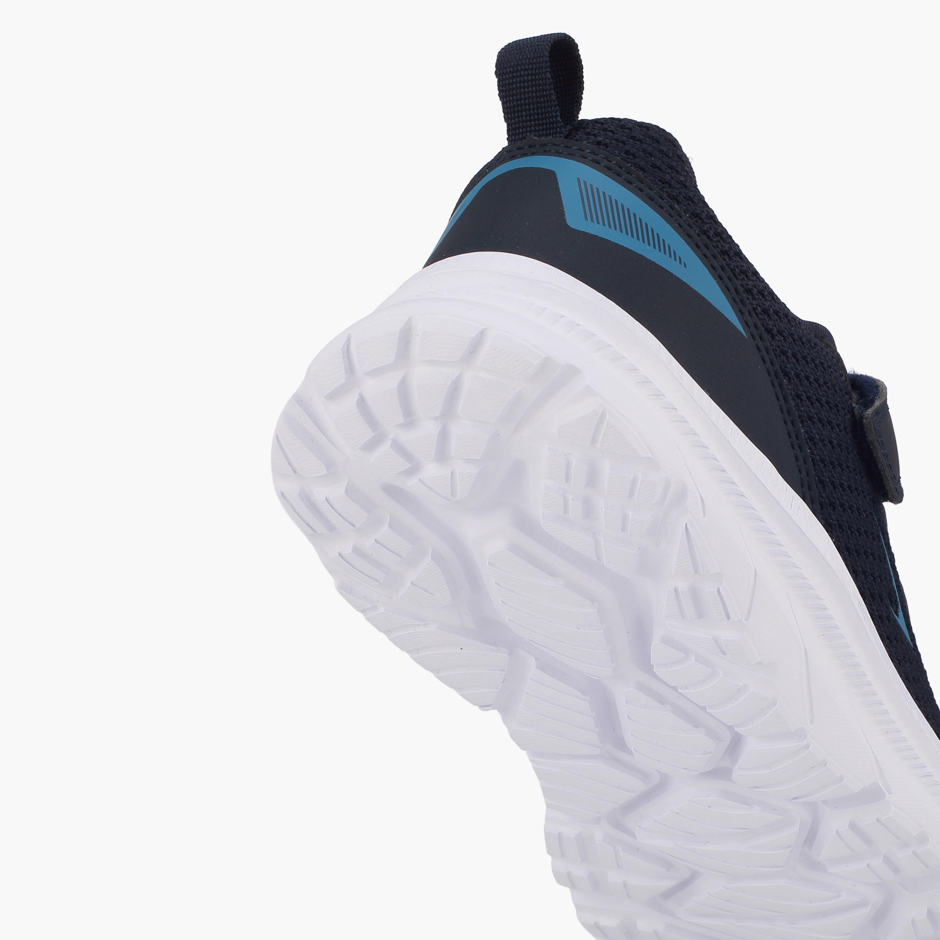 حذاء رياضي بشريط إغلاق لاصق للأولاد من داش-sports-boys-shoes-image-5