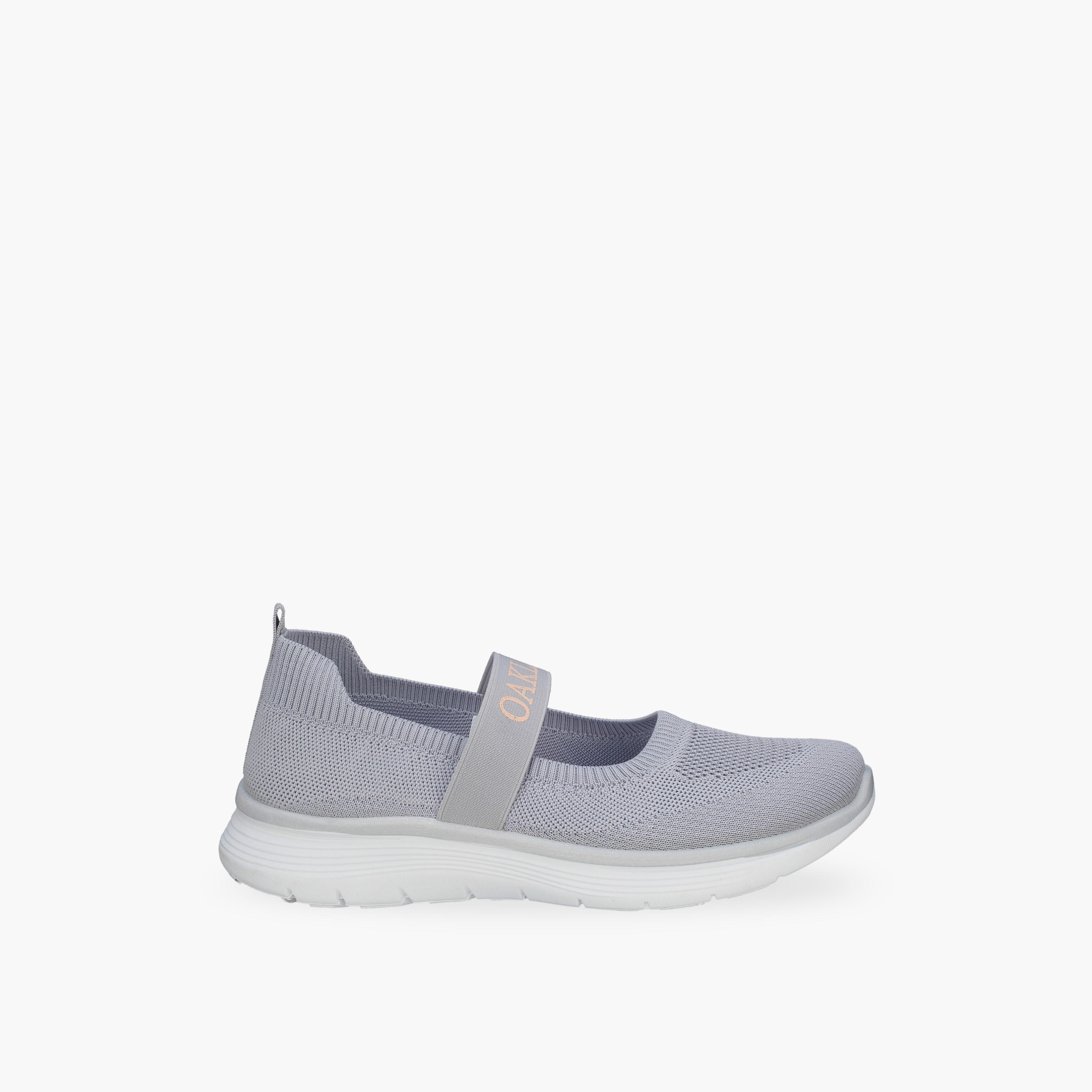 حذاء رياضي سهل الارتداء للنساء من أوكلان من شو إكسبرس-women-shoes-sneakers-image-13