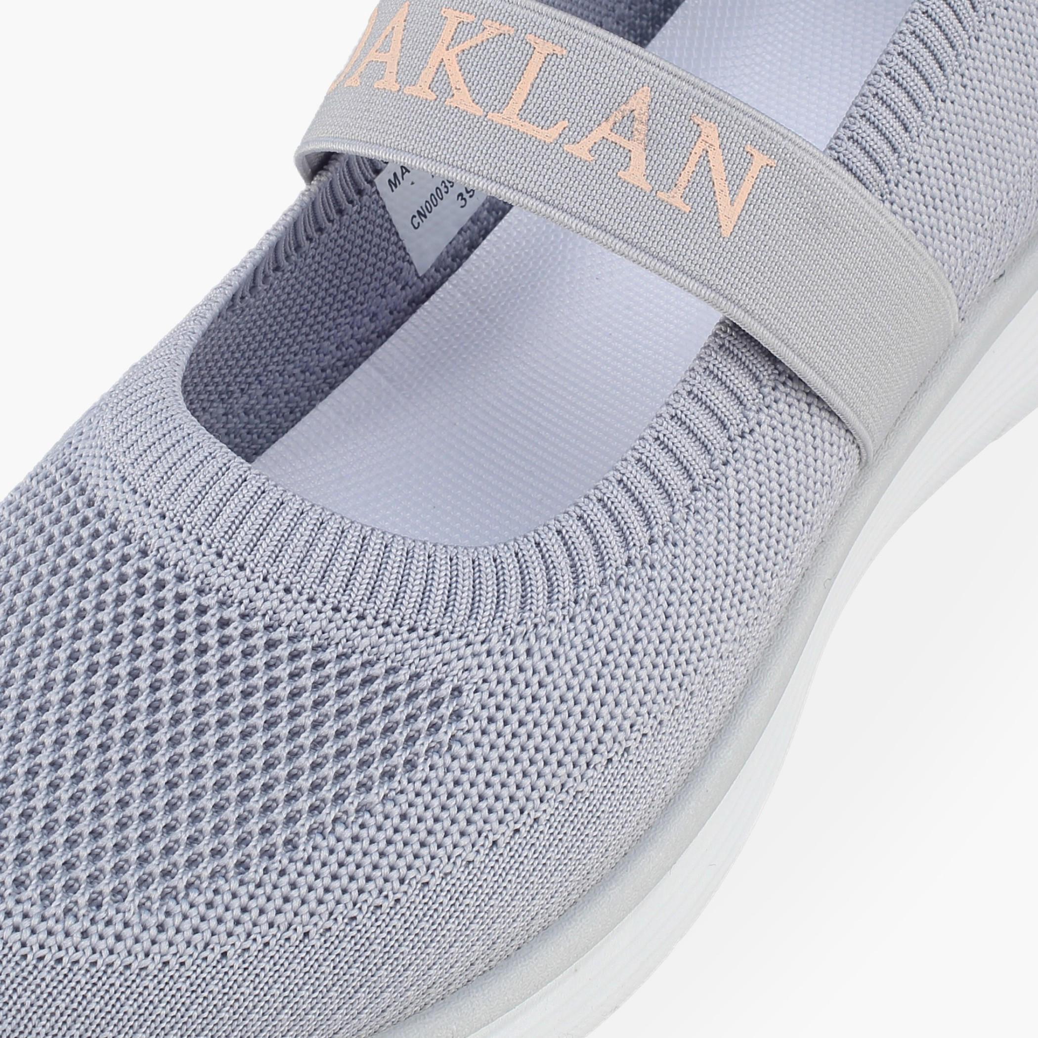 حذاء رياضي سهل الارتداء للنساء من أوكلان من شو إكسبرس-women-shoes-sneakers-image-14