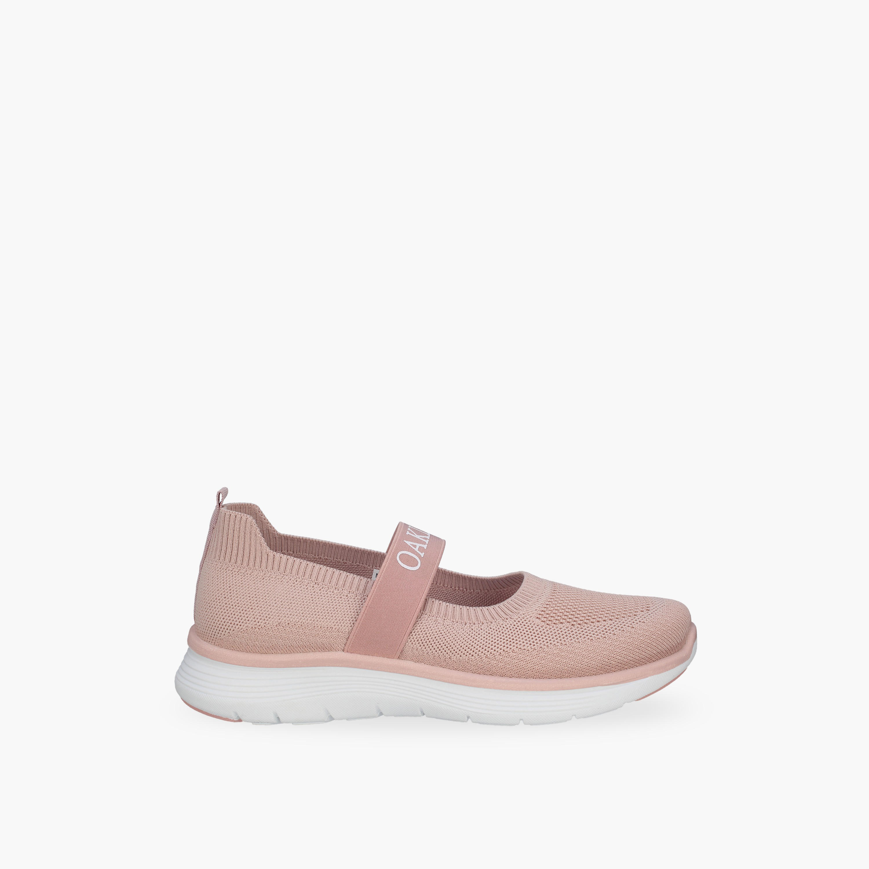 حذاء رياضي سهل الارتداء للنساء من أوكلان من شو إكسبرس-women-shoes-sneakers-image-8