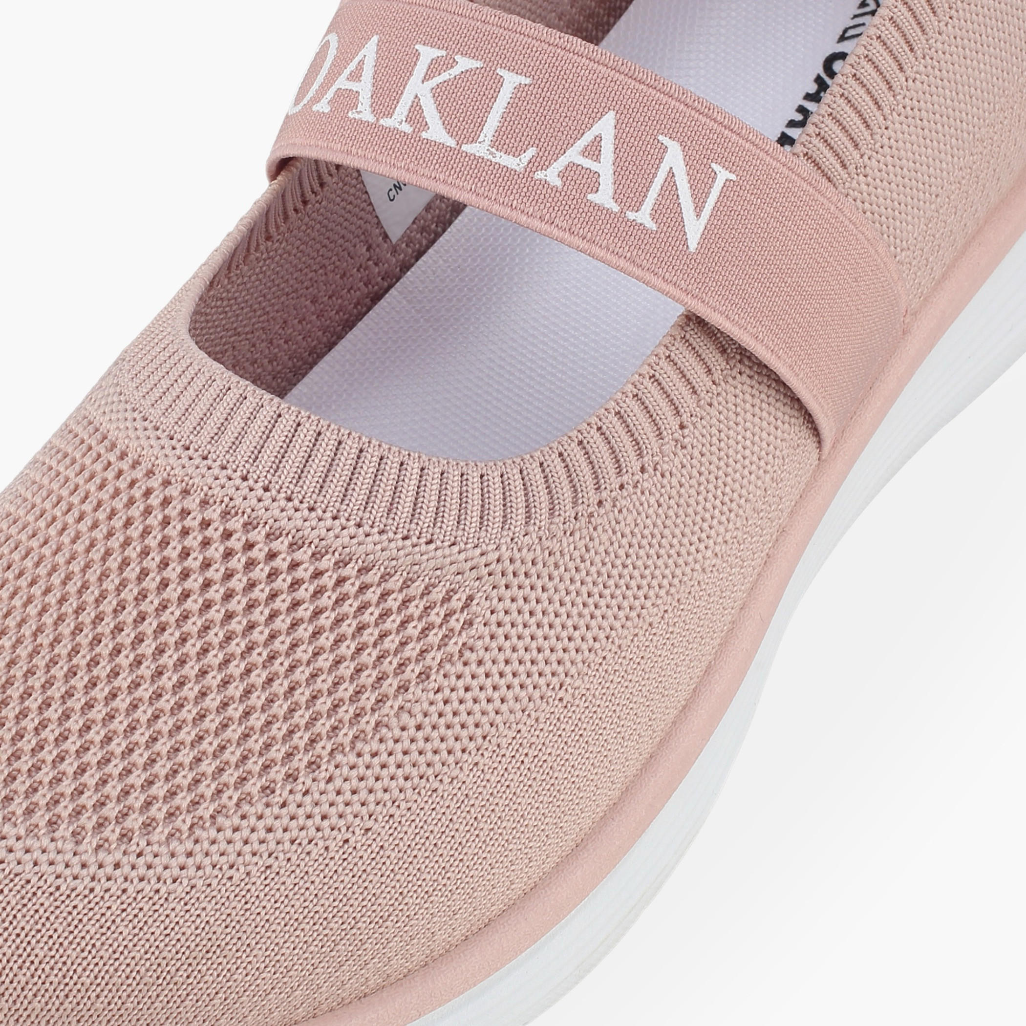 حذاء رياضي سهل الارتداء للنساء من أوكلان من شو إكسبرس-women-shoes-sneakers-image-9