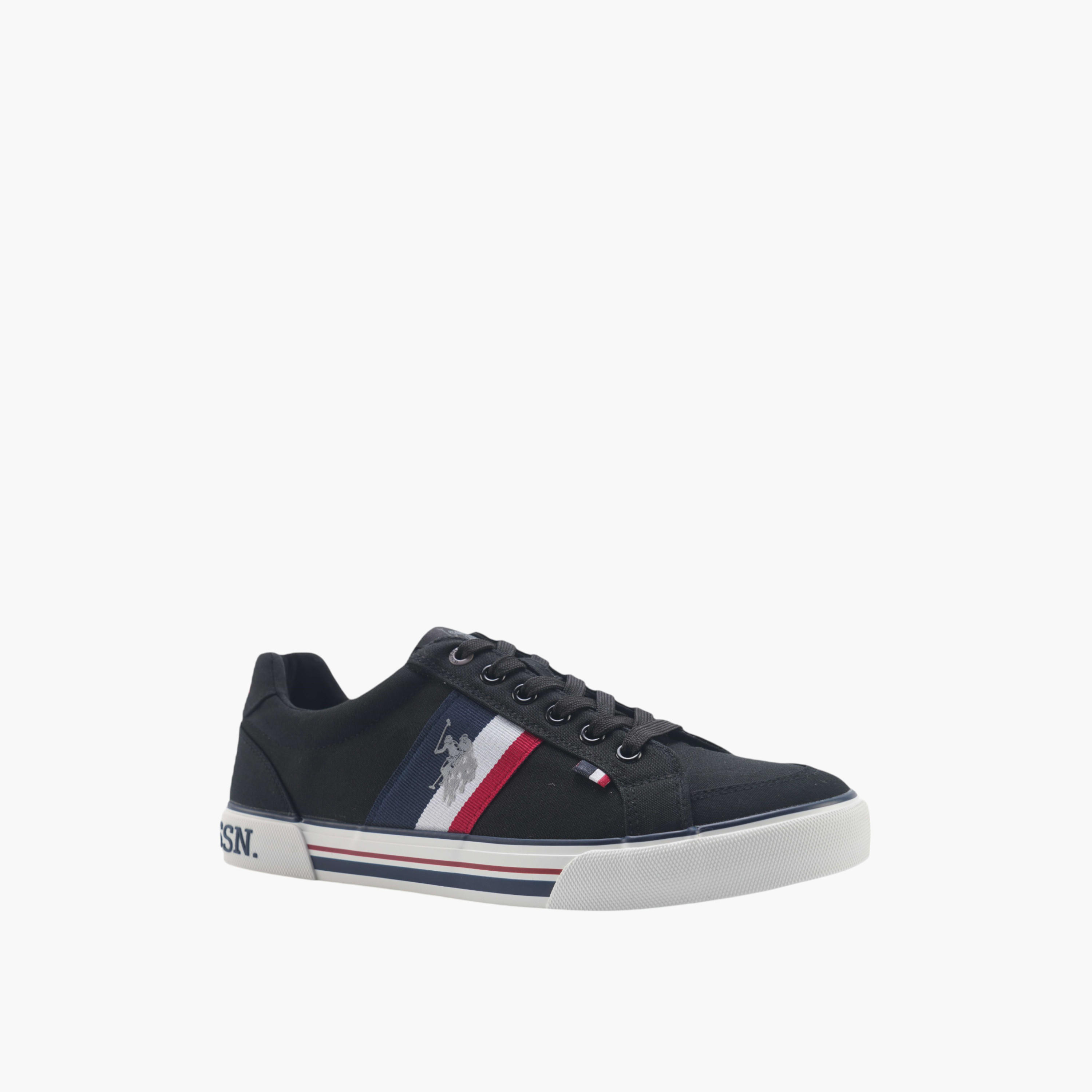 حذاء سنيكرز كانفاس برباط إغلاق وطبعات شعار من يو إس بولو أسن-men-shoes-sneakers-image-1