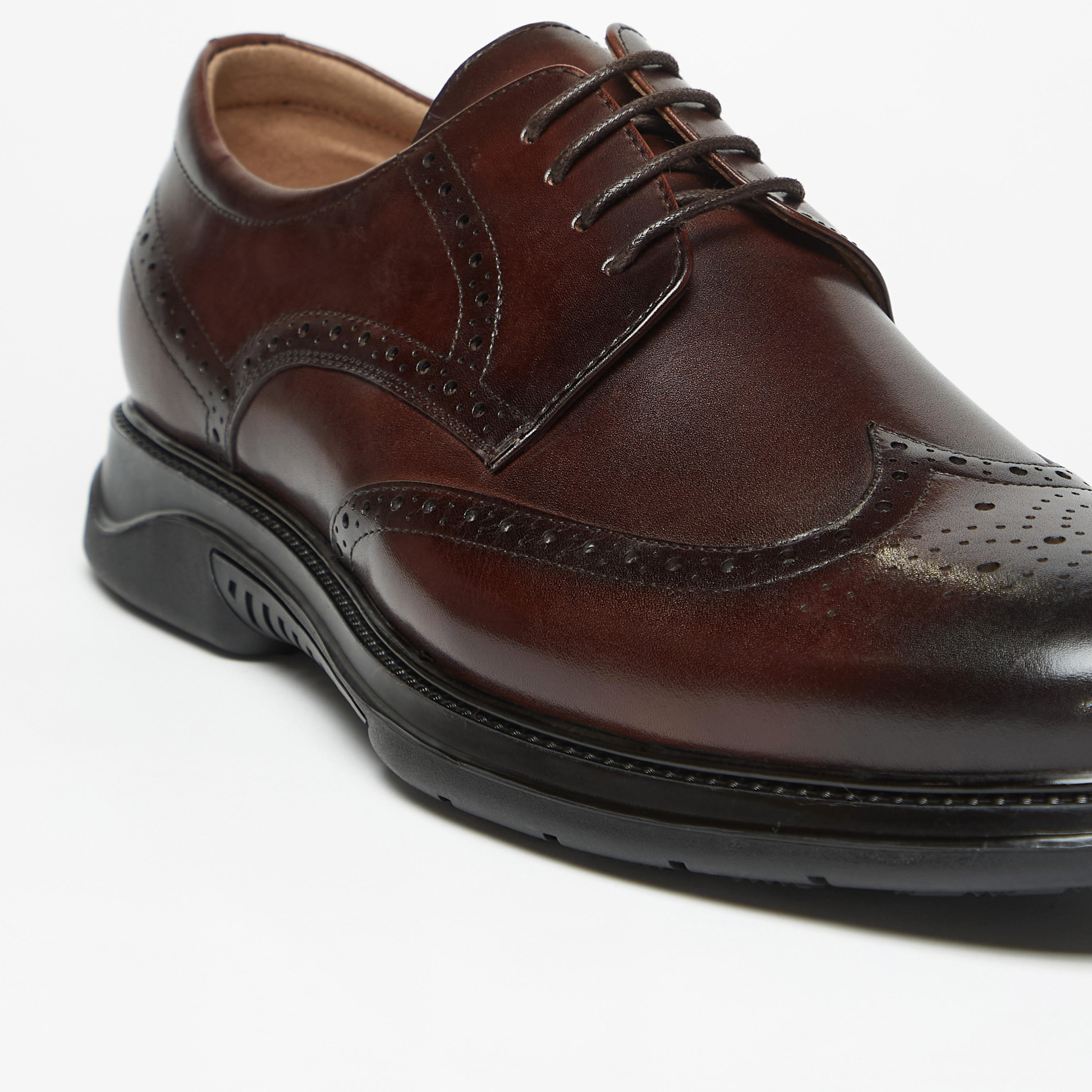 Le Confort Leather Perforated Derby Shoes with Lace-Up Closure-men-shoes-formalshoes-image-5
