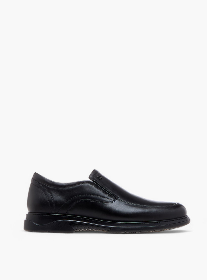 حذاء خفيف جلد سادة سهل الارتداء من لو كونفورت -men-shoes-loafersandmoccasins-image-3