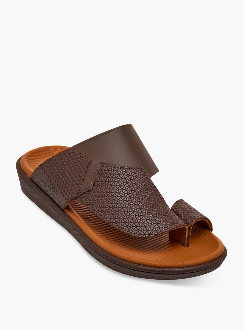 صندل عربي جلد بتفاصيل حلقة إصبع للأولاد من الواحة-boys-shoes-sandals-image-2