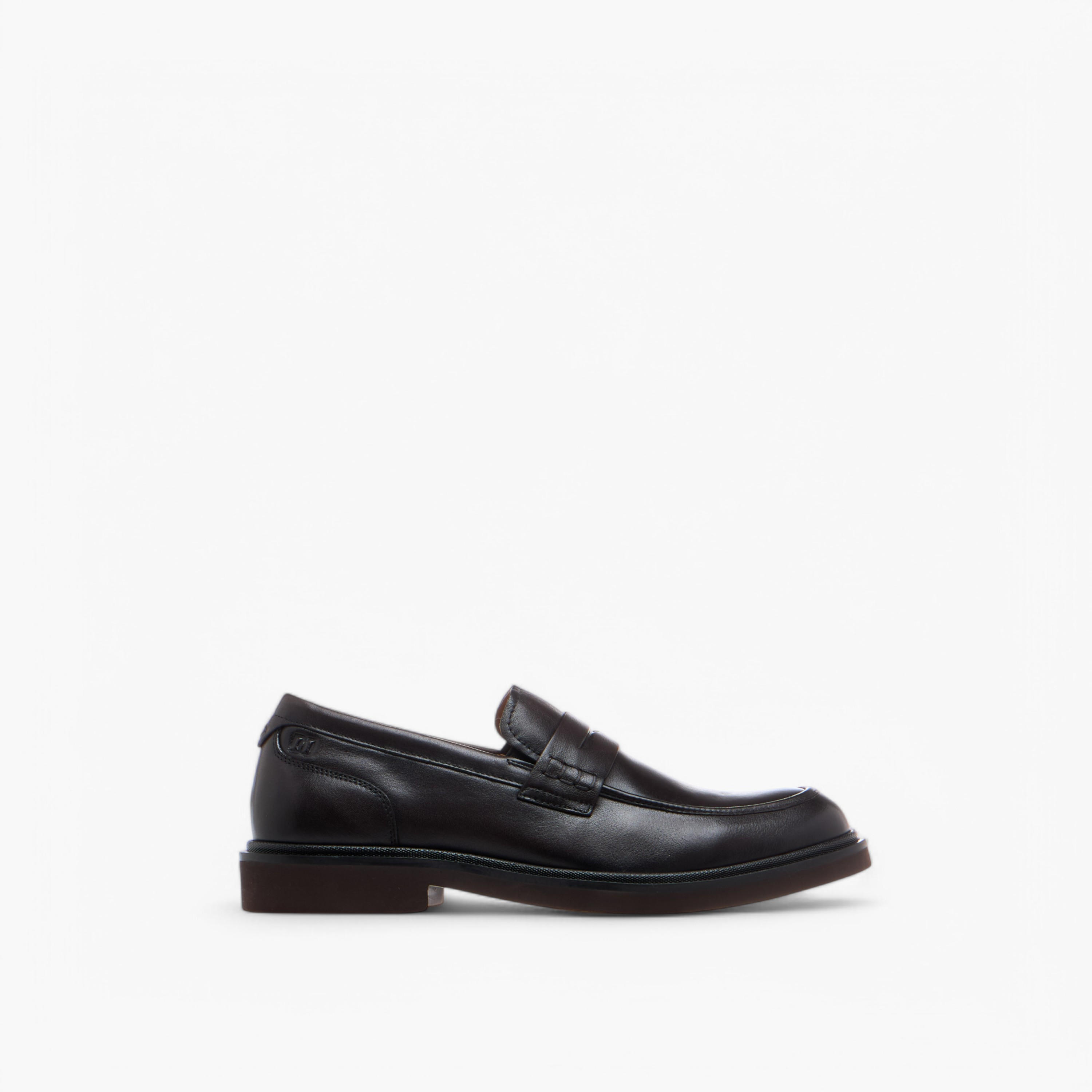 حذاء خفيف جلد سهل الارتداء بتفاصيل مفرّغة للرجال من دوتشيني-men-shoes-loafersandmoccasins-image-3