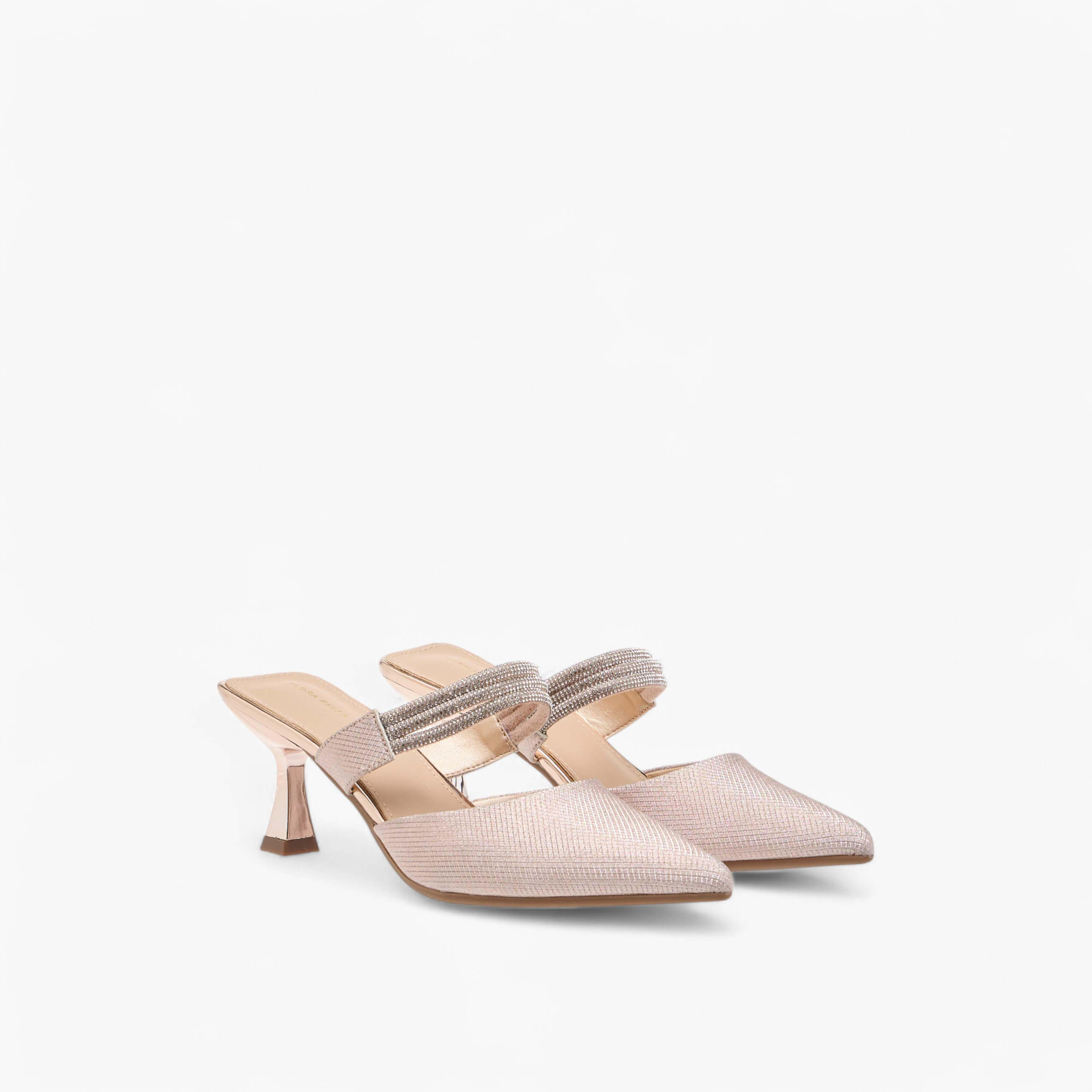 حذاء ميول مزين بمقدمة مدببة وكعب من فلورا بيلا-women-shoes-heels-image-1