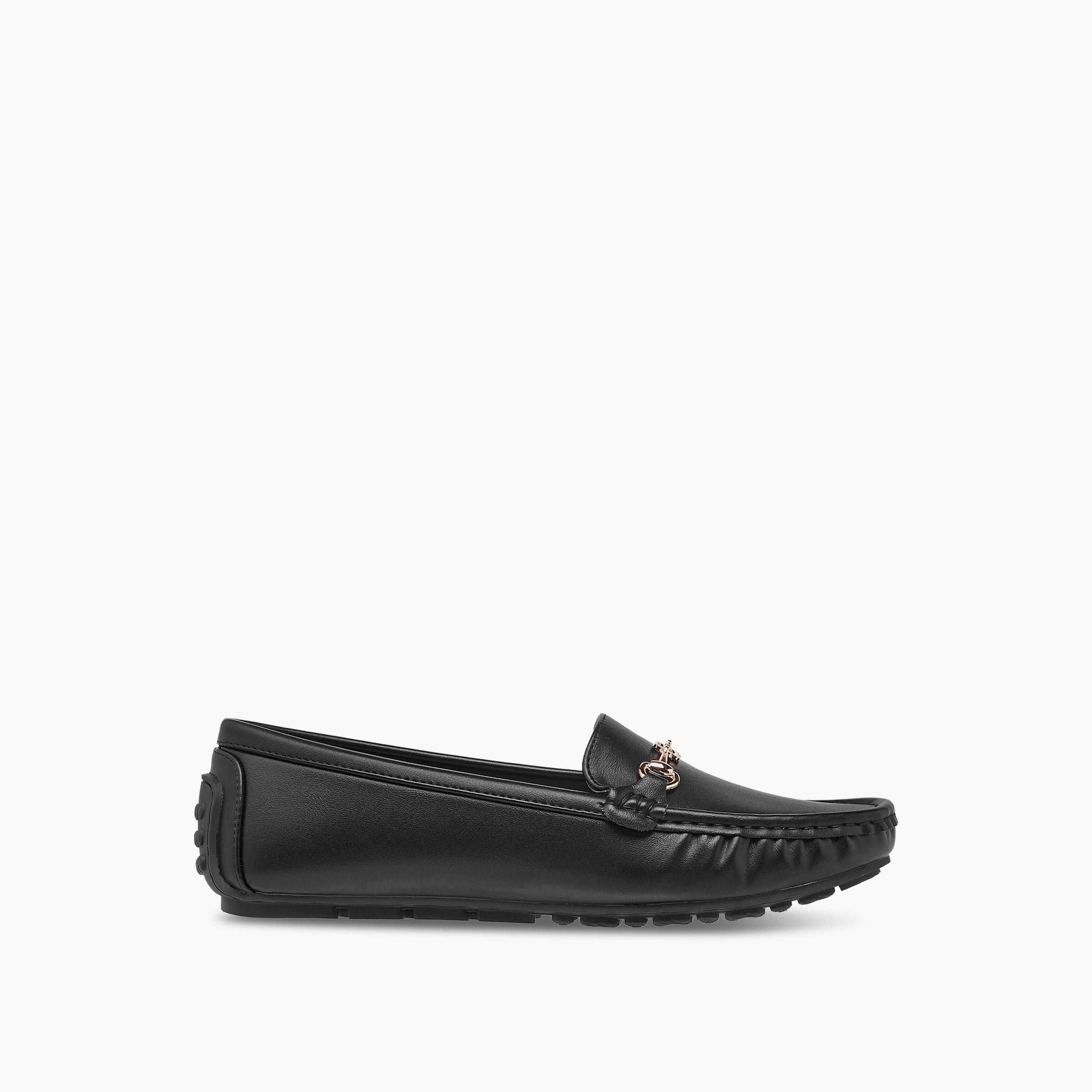 حذاء سهل الارتداء بزينة معدنية من فلورا بيلا-women-shoes-loafersandmoccasins-image-3