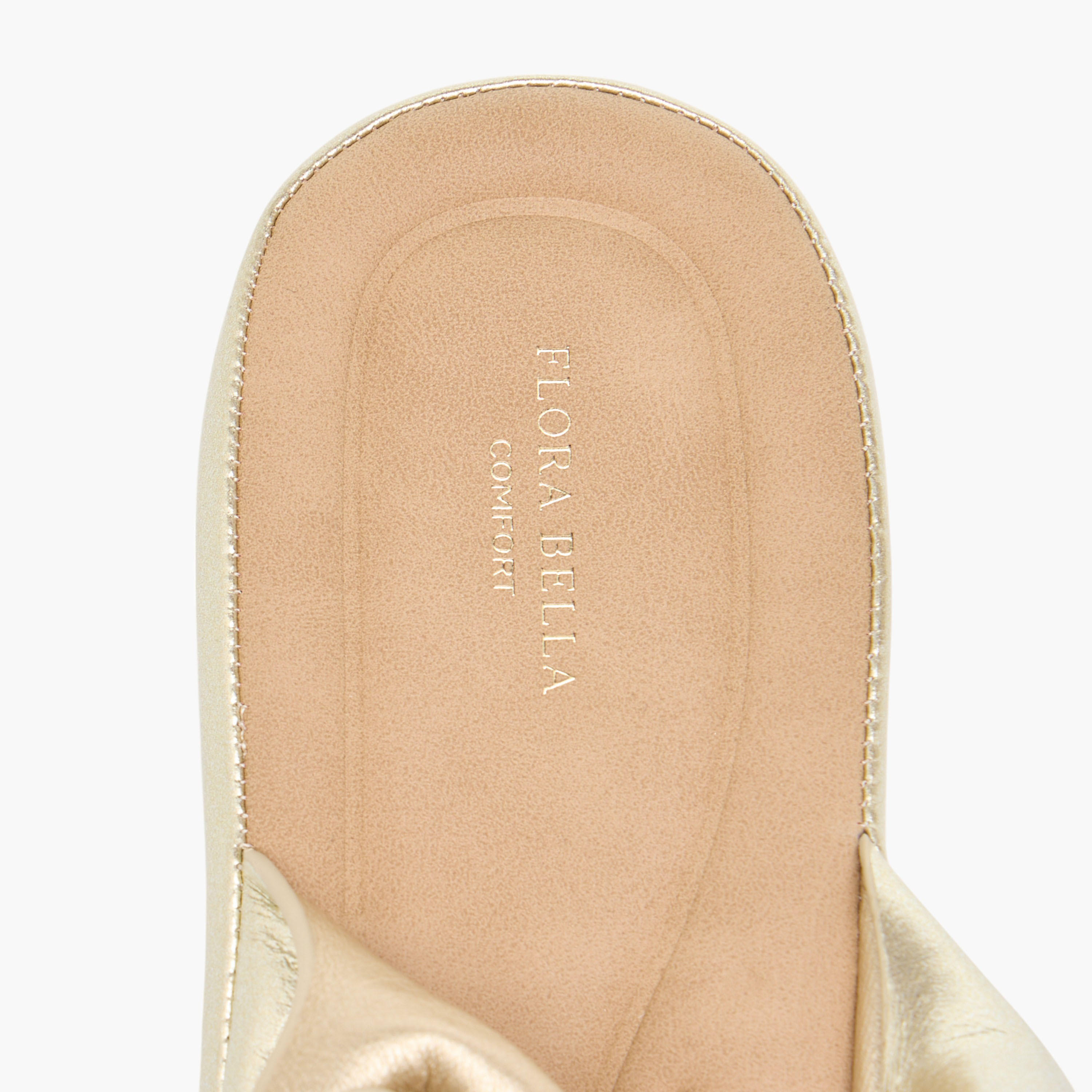 صندل مريح سادة بشريط إغلاق لاصق من فلورا بيلا-women-shoes-flats-sandals-image-5