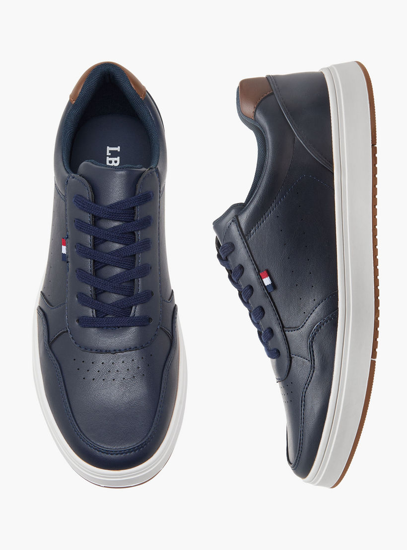 حذاء سنيكرز بألواح ورباط إغلاق من إل بي إل من شو إكسبريس-men-shoes-sneakers-image-1