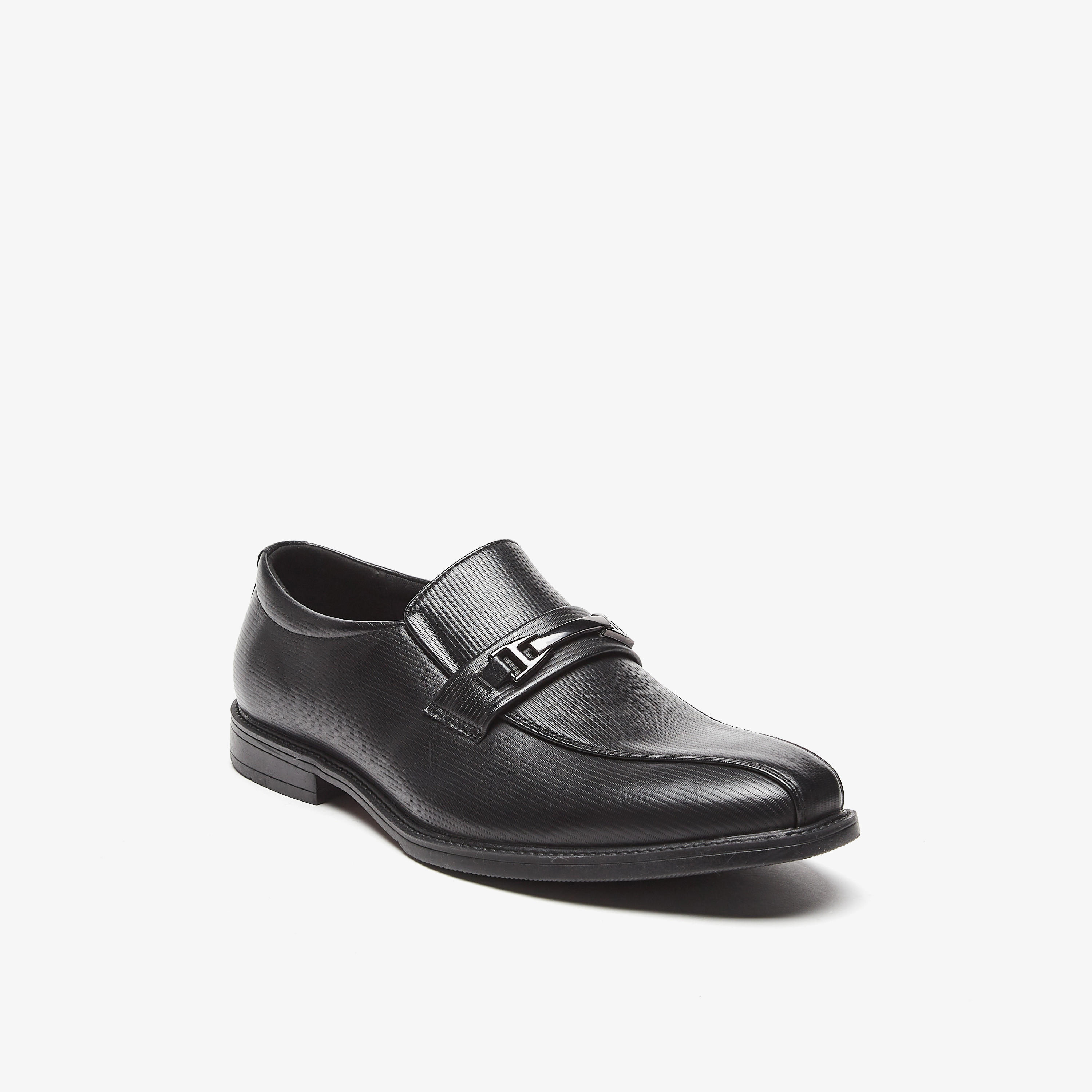 حذاء سهل الارتداء بارز الملمس بزينة ميتال من إل بي إل من شو إكسبريس-men-shoes-formalshoes-image-1