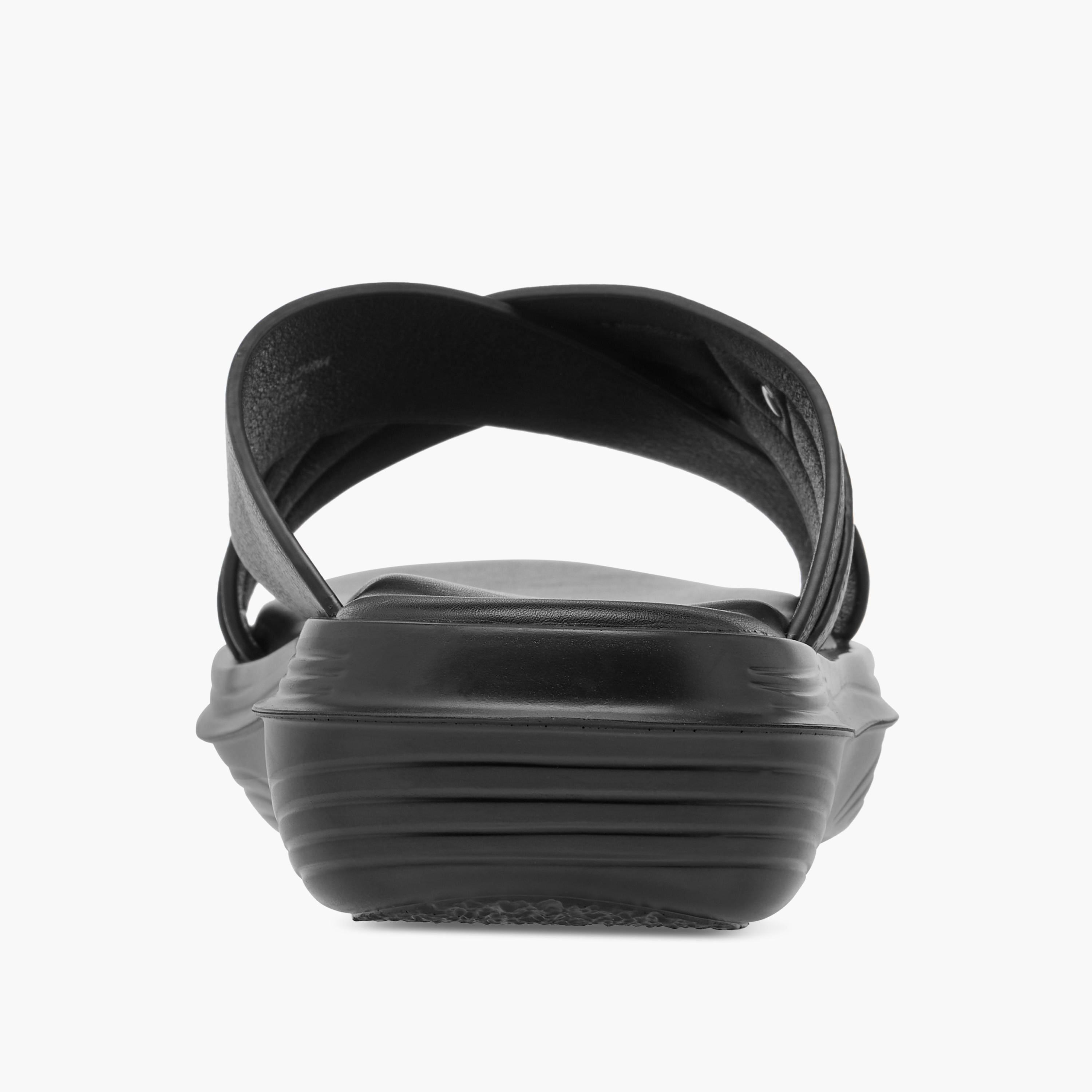 صندل مريح بارز الملمس سهل الارتداء بحزام متقاطع من لو كونفورت-men-shoes-sandals-image-4