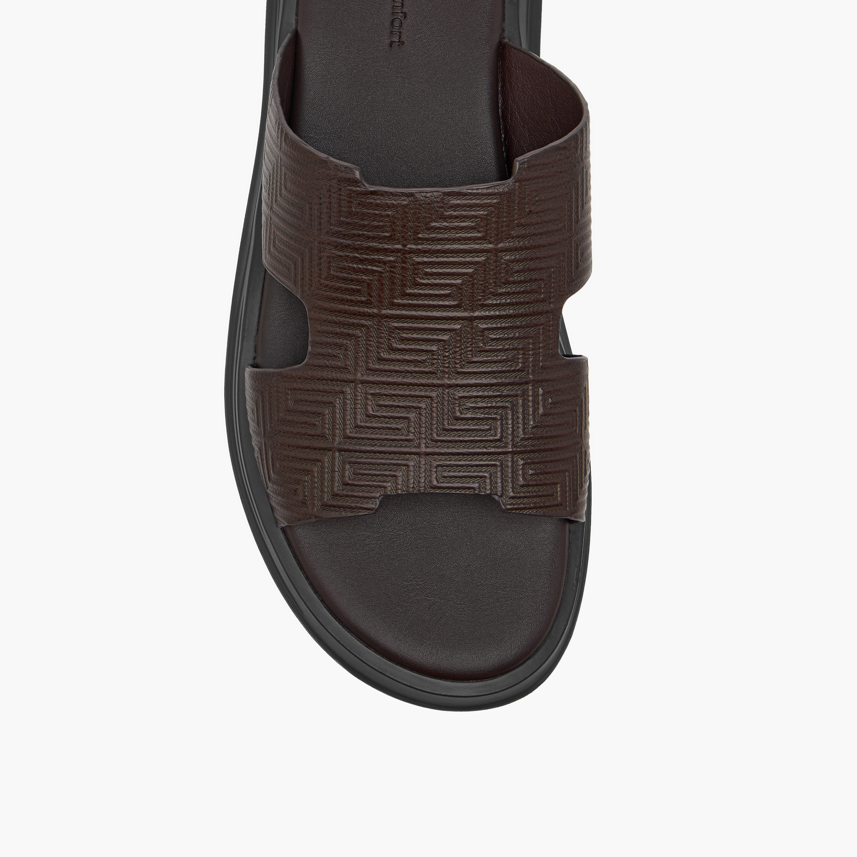 صندل عربي مريح سهل الارتداء بتفاصيل مفرغة من لو كونفورت-men-shoes-sandals-image-3
