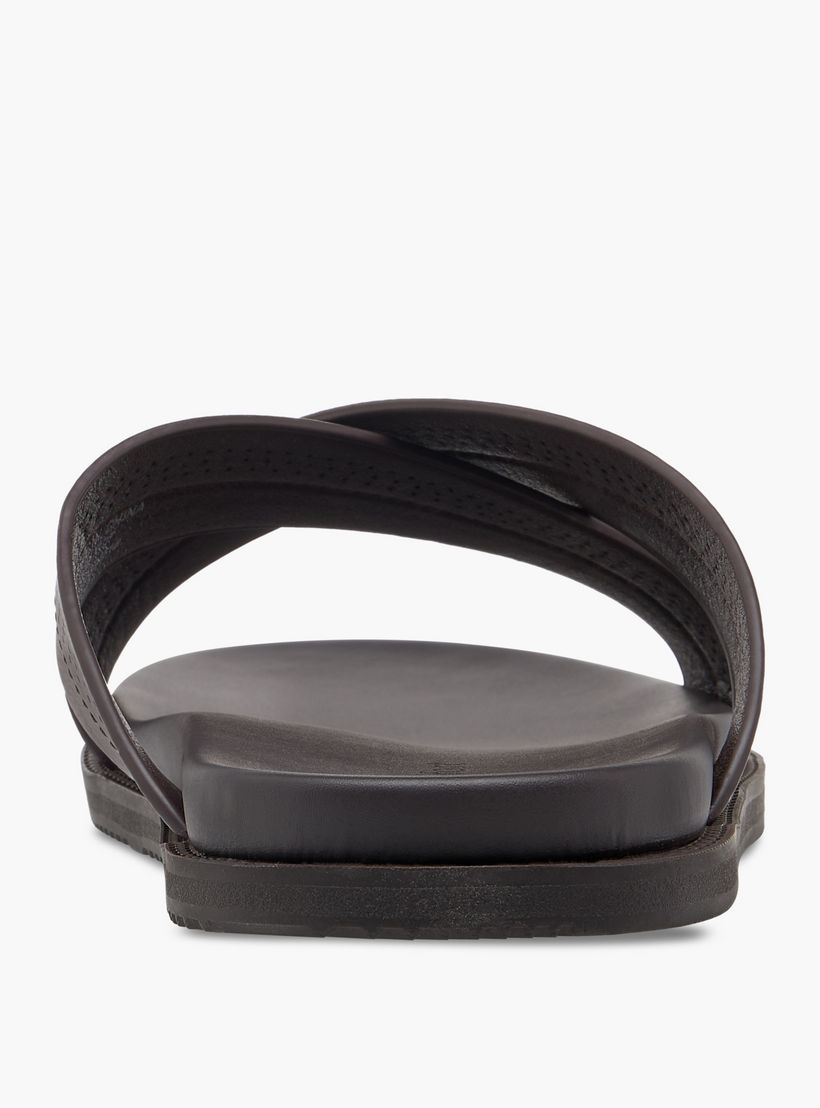 صندل مريح سهل الارتداء بارز الملمس بحزام متقاطع من لو كونفورت-men-shoes-sandals-image-4