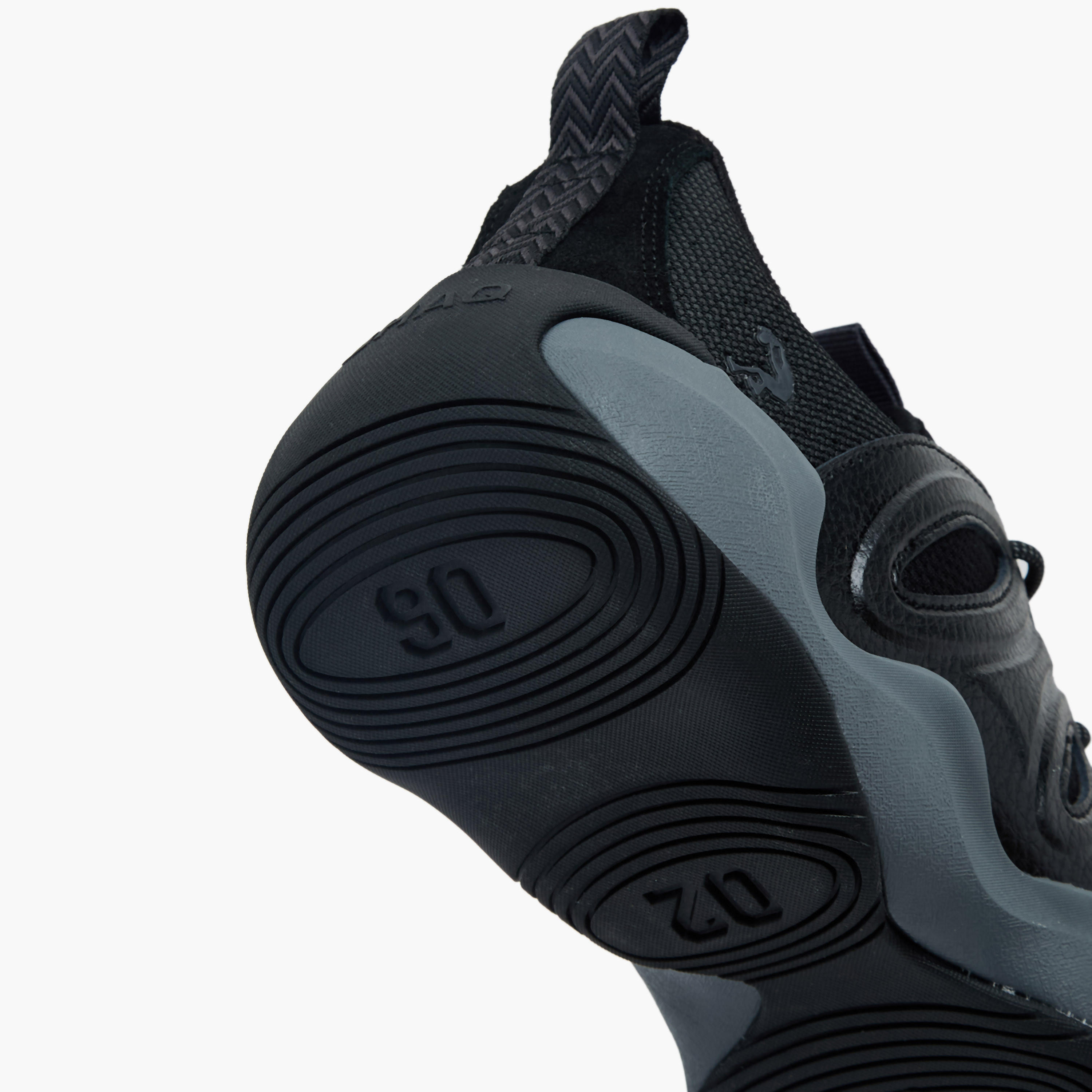 حذاء كرة سلة برباط إغلاق للرجال من شاك-men-shoes-sports-image-5