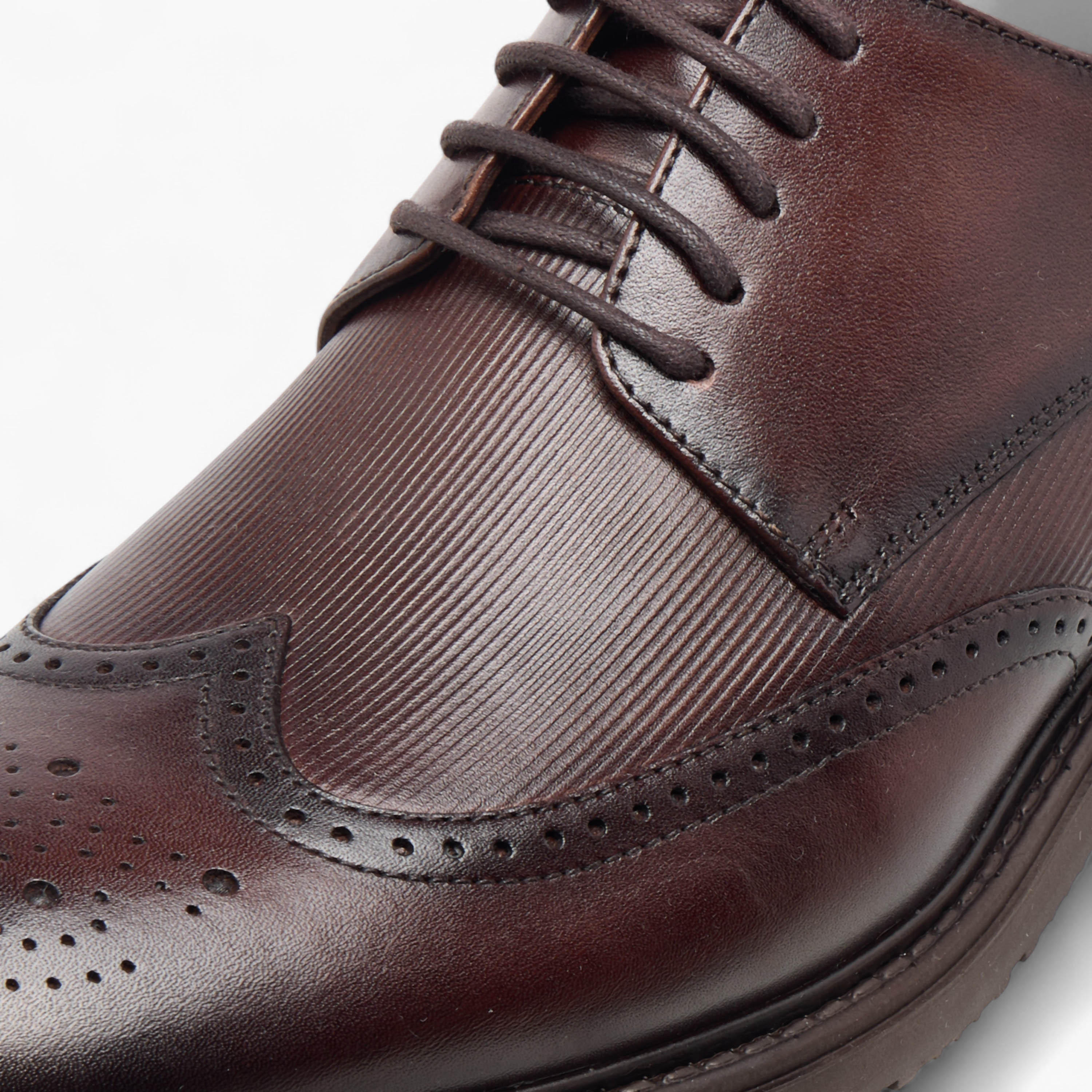 حذاء ديربي جلد بارز الملمس برباط للرجال من دوتشيني-men-shoes-formalshoes-image-4