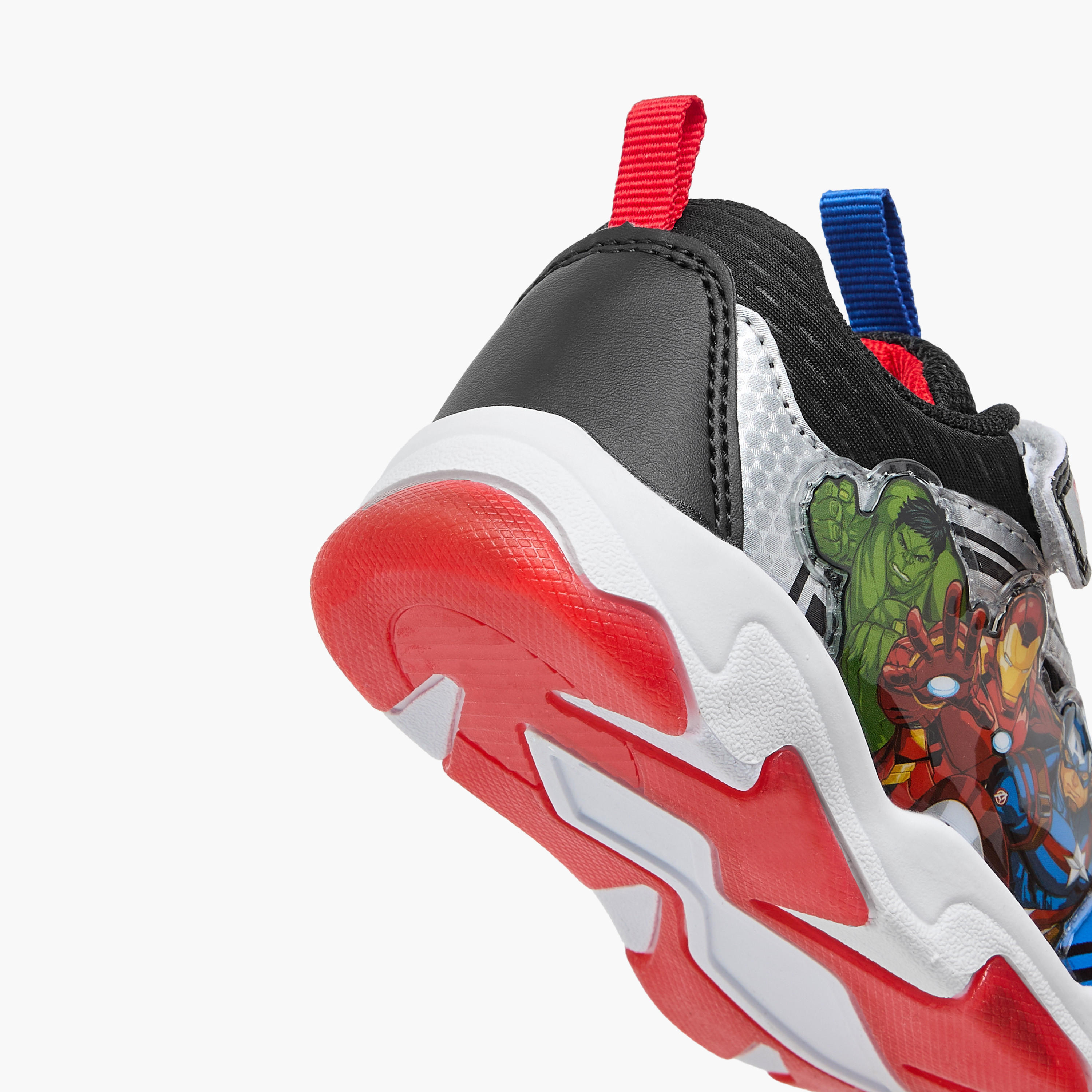 حذاء سنيكرز بشريط إغلاق لاصق وإضاءة وطبعات أفينجرز-boys-shoes-sneakers-image-6