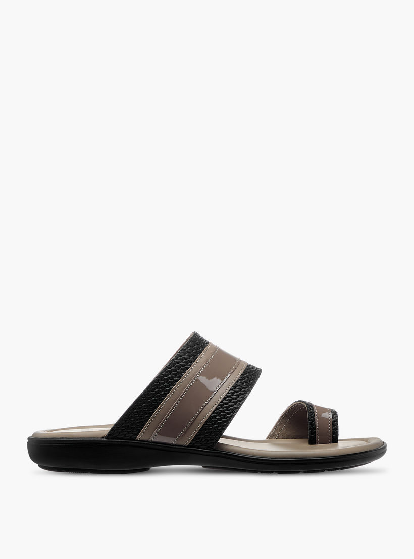 Al Waha Textured Textured Slip-On Arabic Sandals with Toe Loop Detail-men-shoes-sandals-image-2