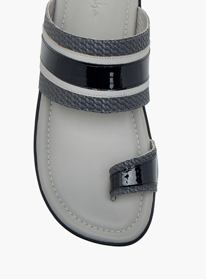Al Waha Textured Textured Slip-On Arabic Sandals with Toe Loop Detail-men-shoes-sandals-image-3