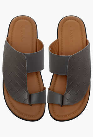 Al Waha Textured Slip-On Arabic Sandals with Toe Loop Detail-men-shoes-sandals-image-1