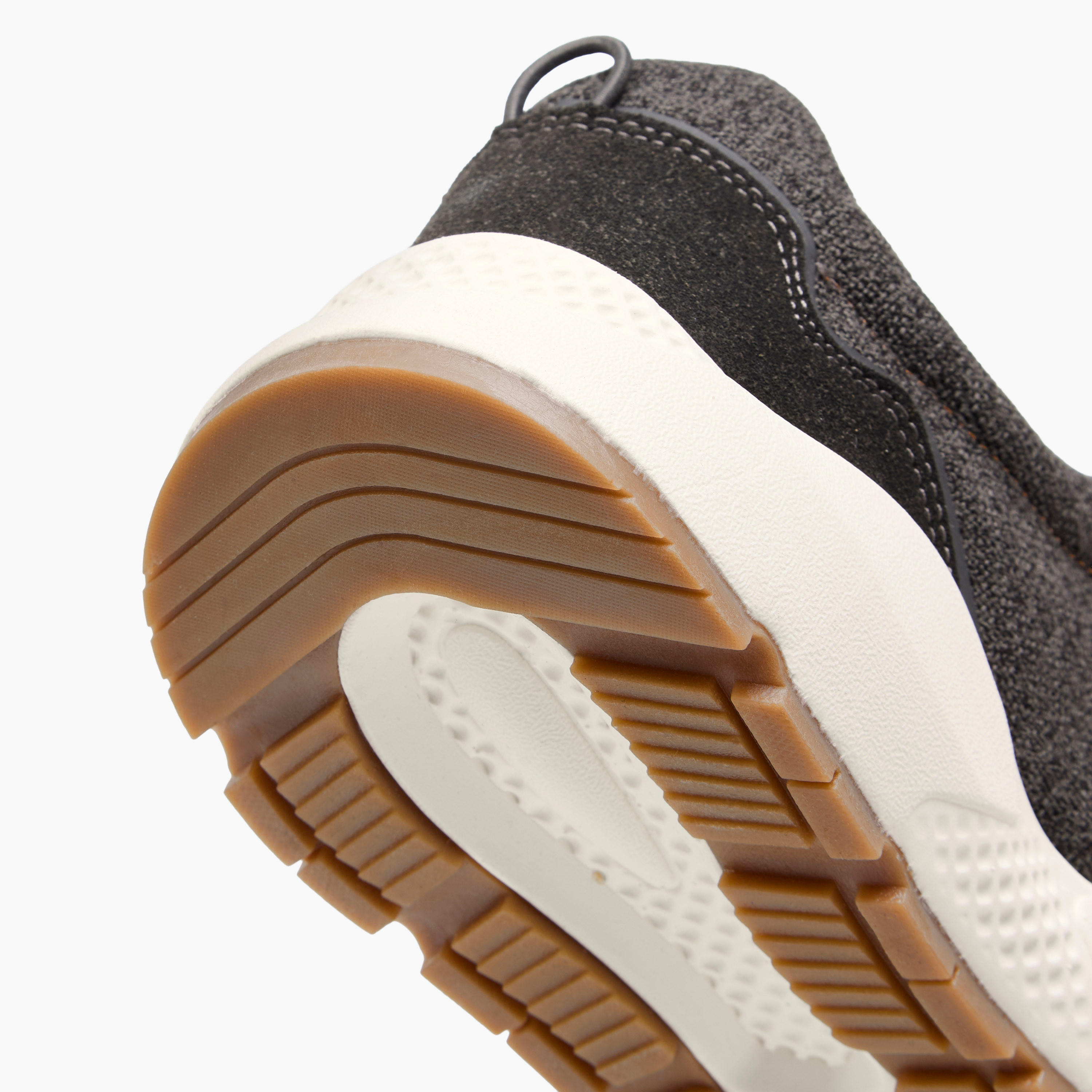 حذاء سنيكرز بارز الملمس سهل الارتداء من لو كونفورت-men-shoes-sneakers-image-2