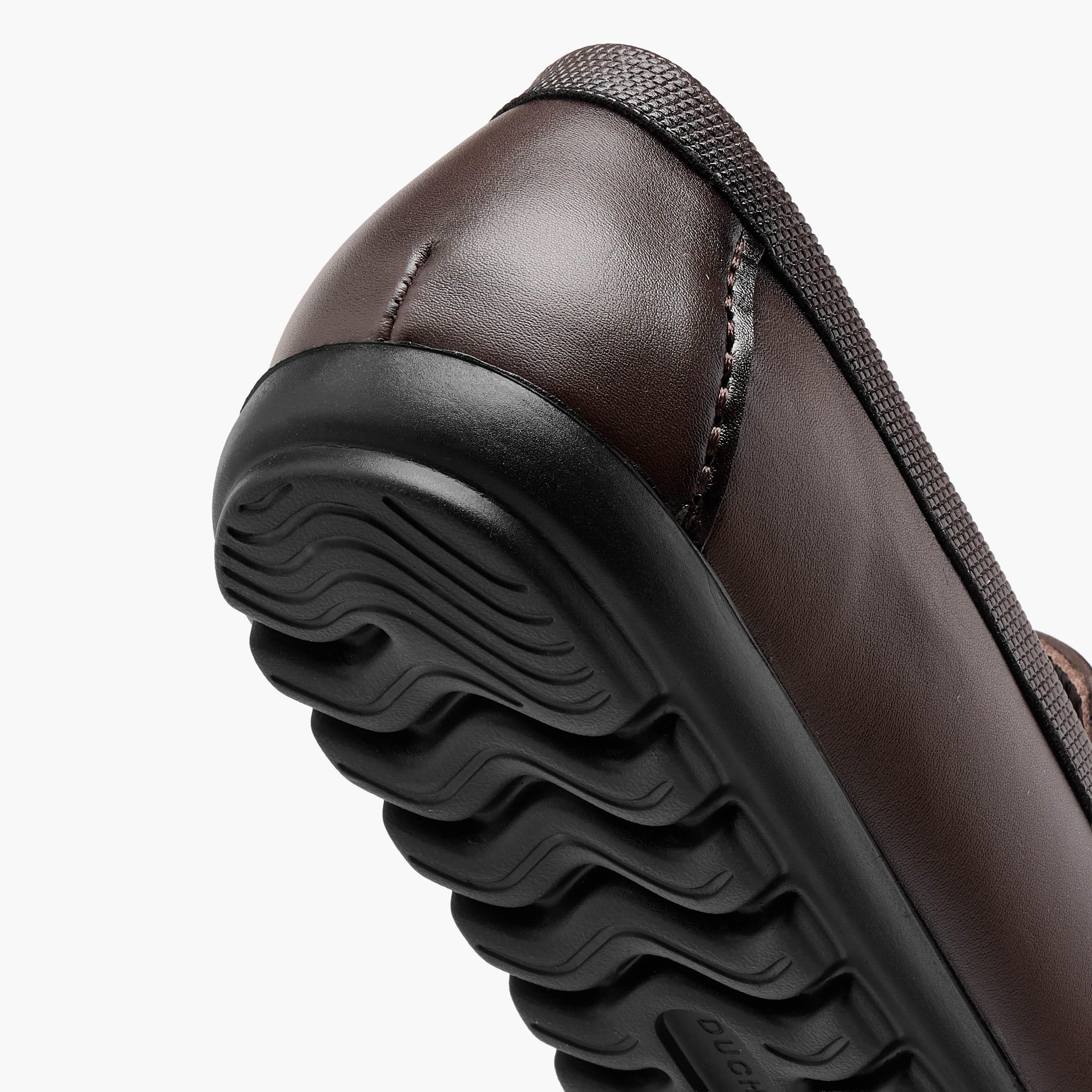 حذاء موكاسين سهل الارتداء للرجال من دوتشيني-men-shoes-loafersandmoccasins-image-1
