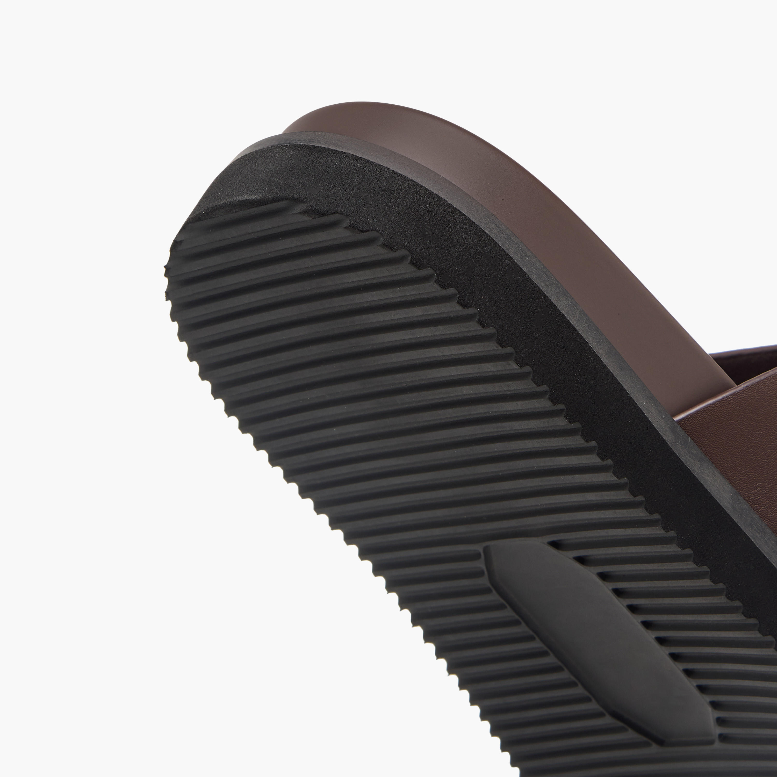 صندل مريح سهل الارتداء بطبعات مونوجرام للرجال من دوتشيني-men-shoes-sandals-image-6