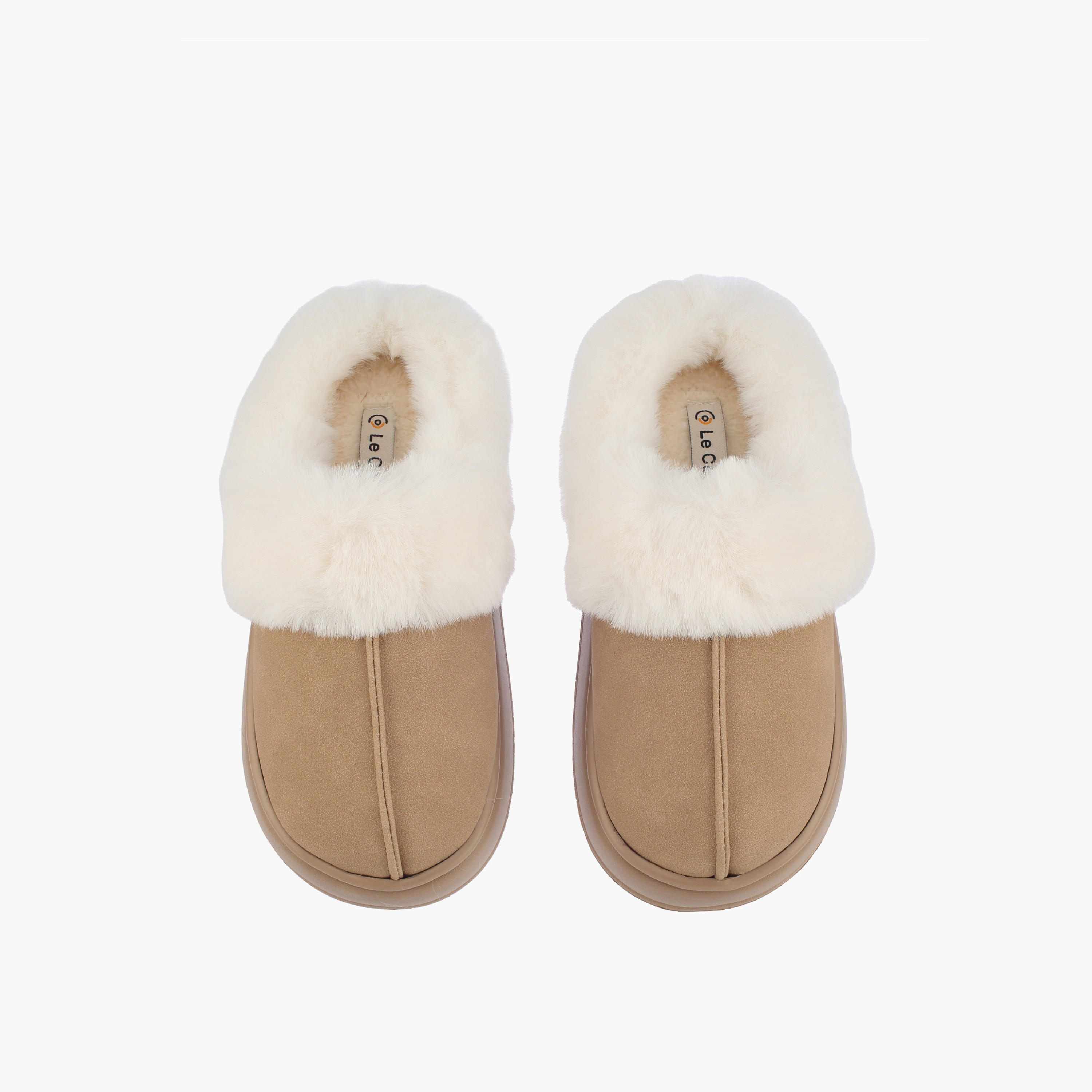 شبشب غرفة نوم فرو صناعي من لو كونفورت-women-shoes-bedroomslippers-image-1