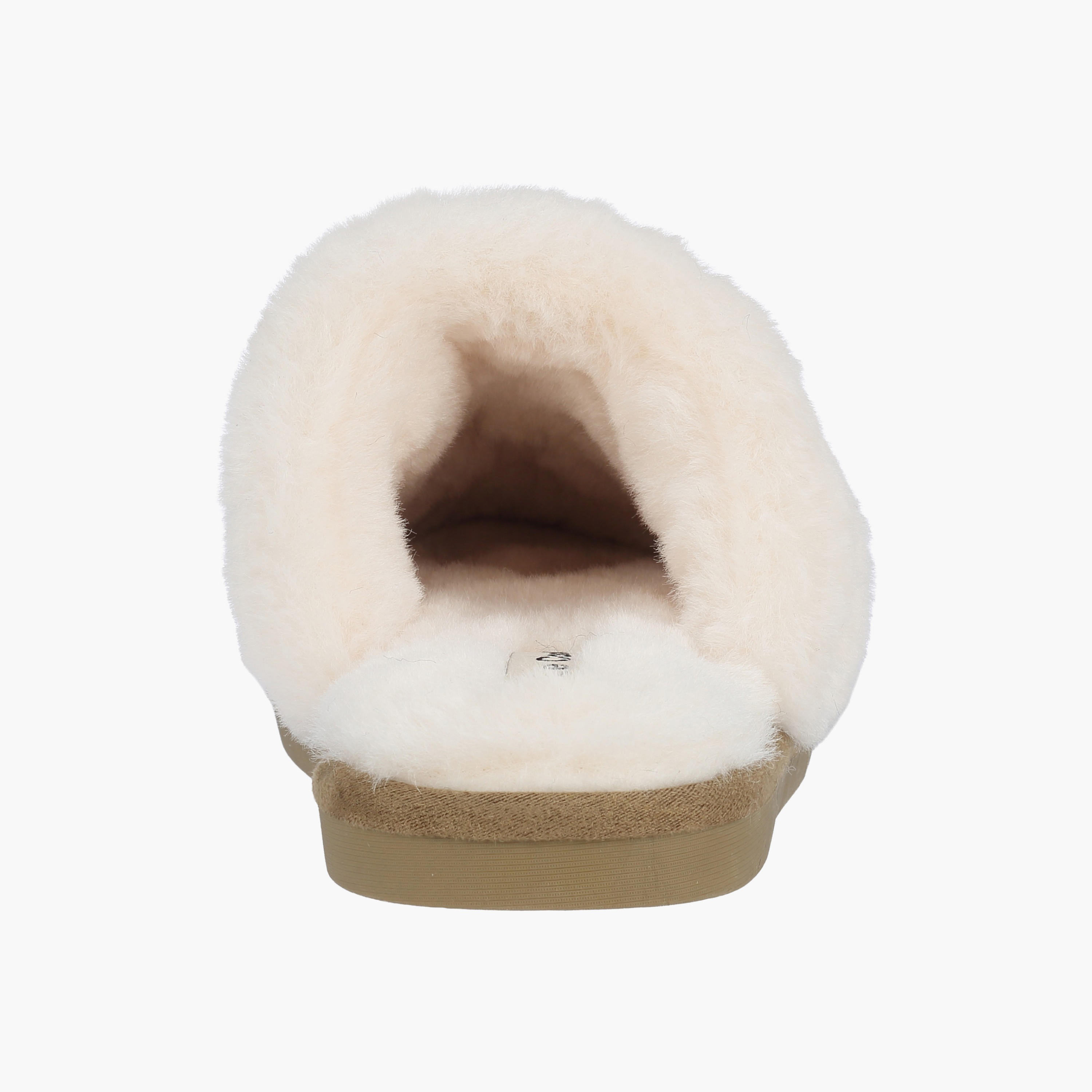 شبشب غرفة نوم فرو صناعي من لو كونفورت-women-shoes-bedroomslippers-image-4