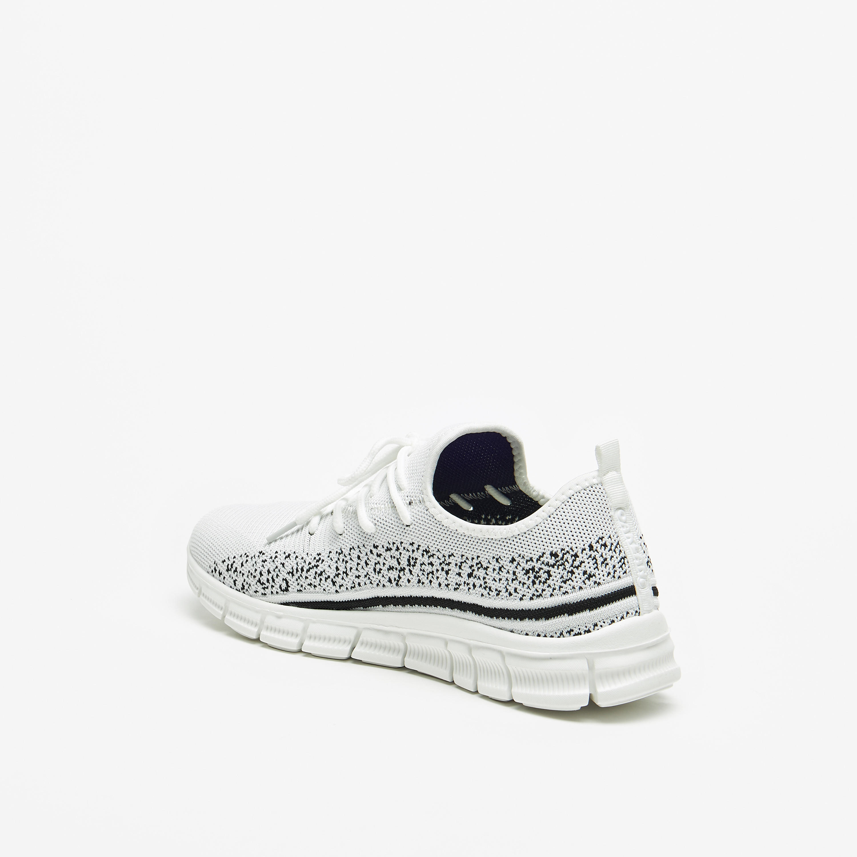 حذاء بارز الملمس برباط إغلاق من أوكلان من شو إكسبريس-sports-men-shoes-image-2