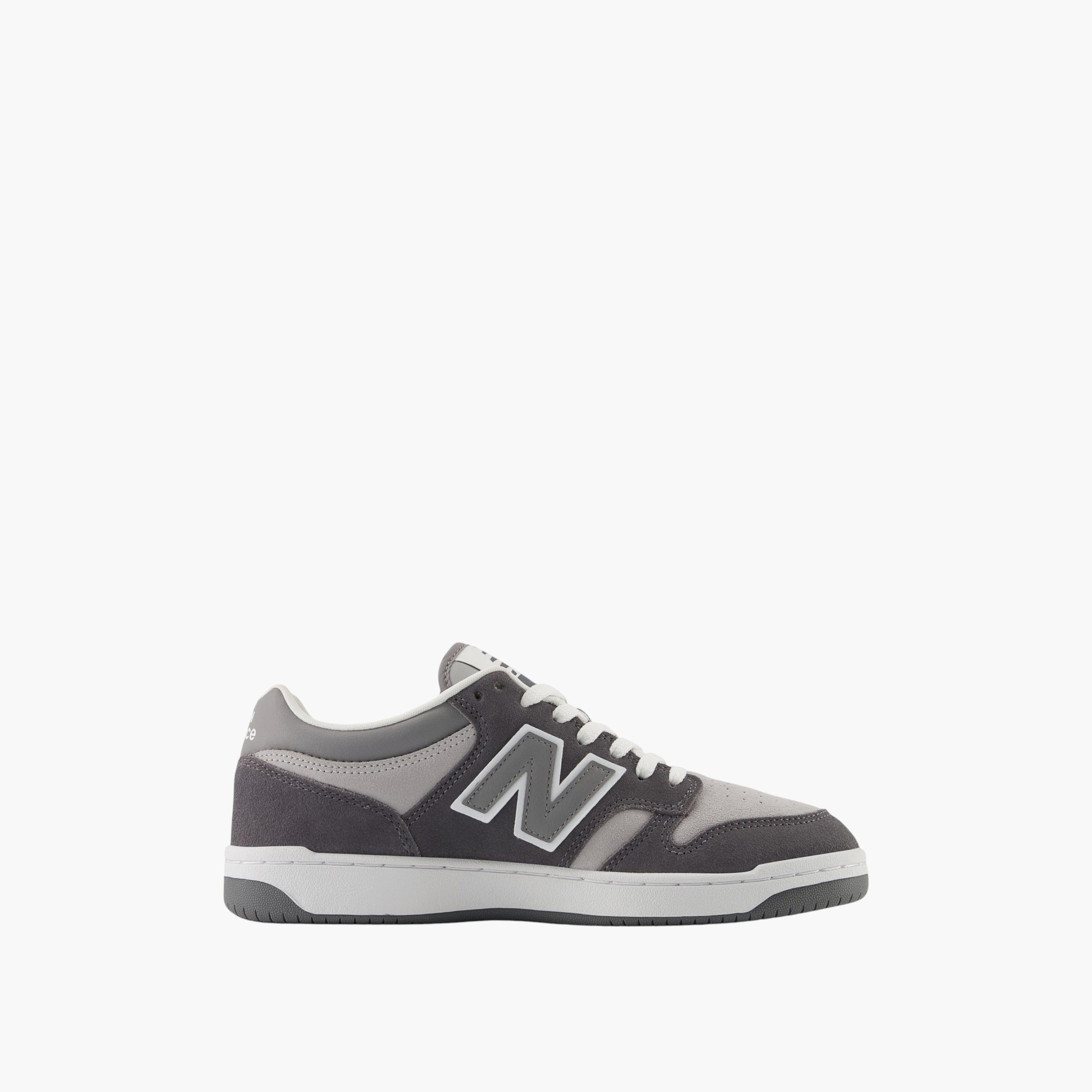 حذاء سنيكرز برباط إغلاق وتفاصيل شعار للرجال من نيو بالانس - 480-sports-men-shoes-image-4