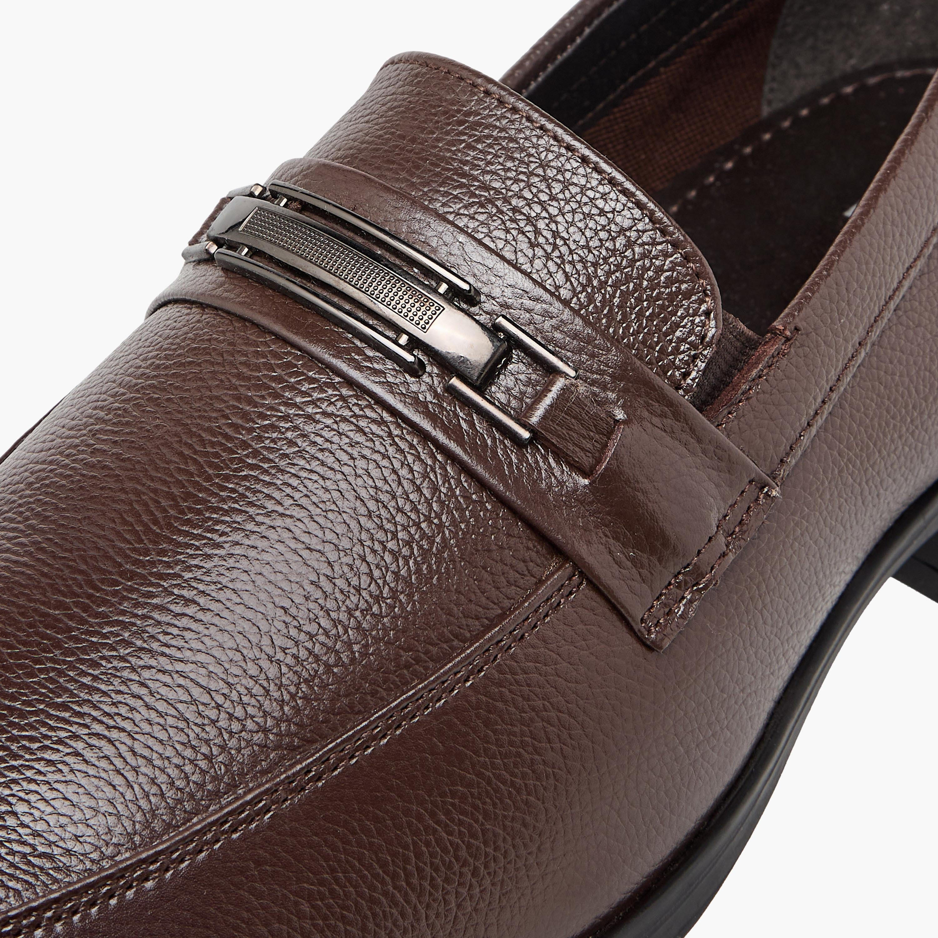 حذاء سهل الارتداء بزينة معدنية من أل بي أل من شو إكسبريس-men-shoes-formalshoes-image-4