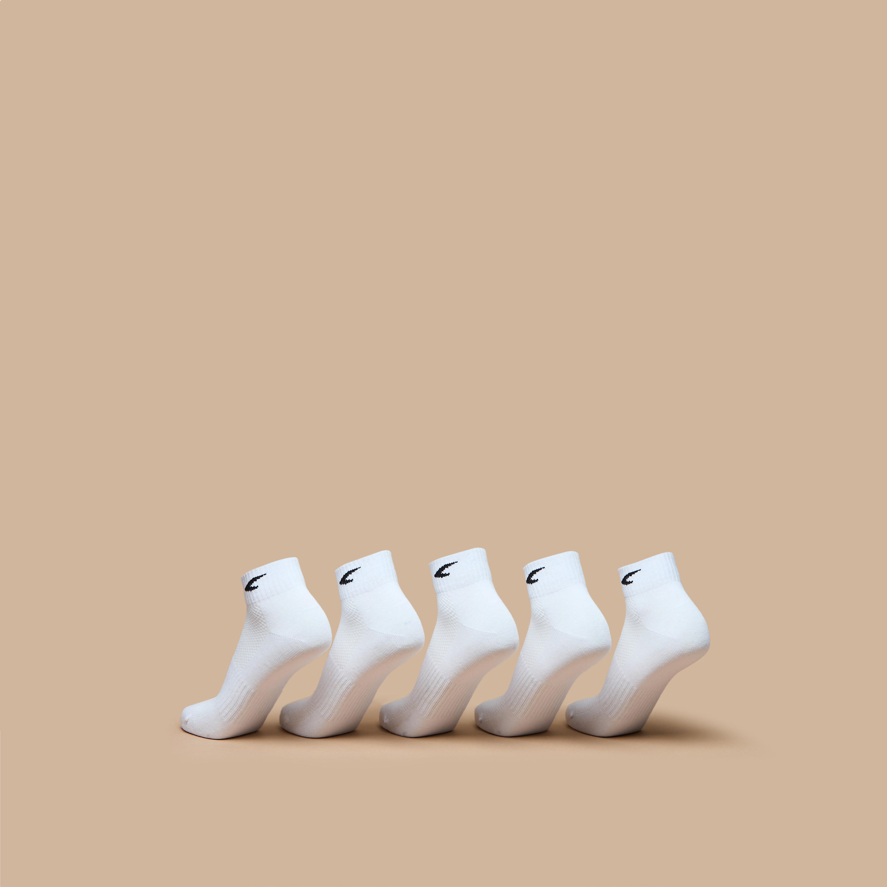 طقم جوارب رياضيّة 5 أزواج سادة بطول الكاحل من داش-women-socksandstockings-image-3