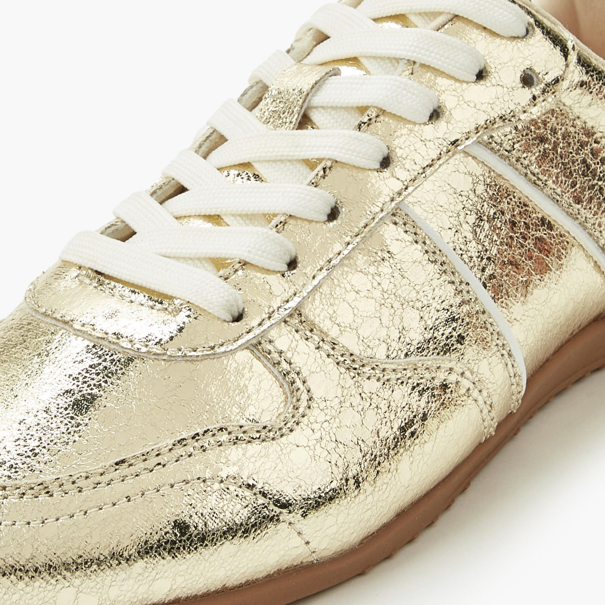 حذاء كاحل برباط إغلاق للنساء من سيليست-women-shoes-sneakers-image-4