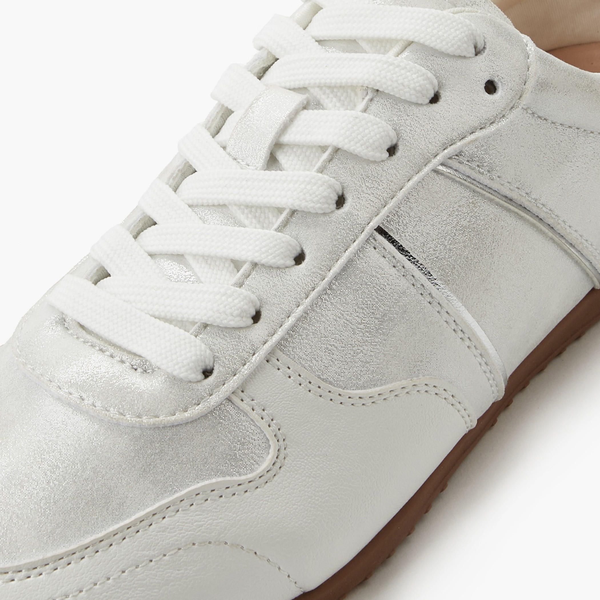 حذاء كاحل برباط إغلاق للنساء من سيليست-women-shoes-sneakers-image-5