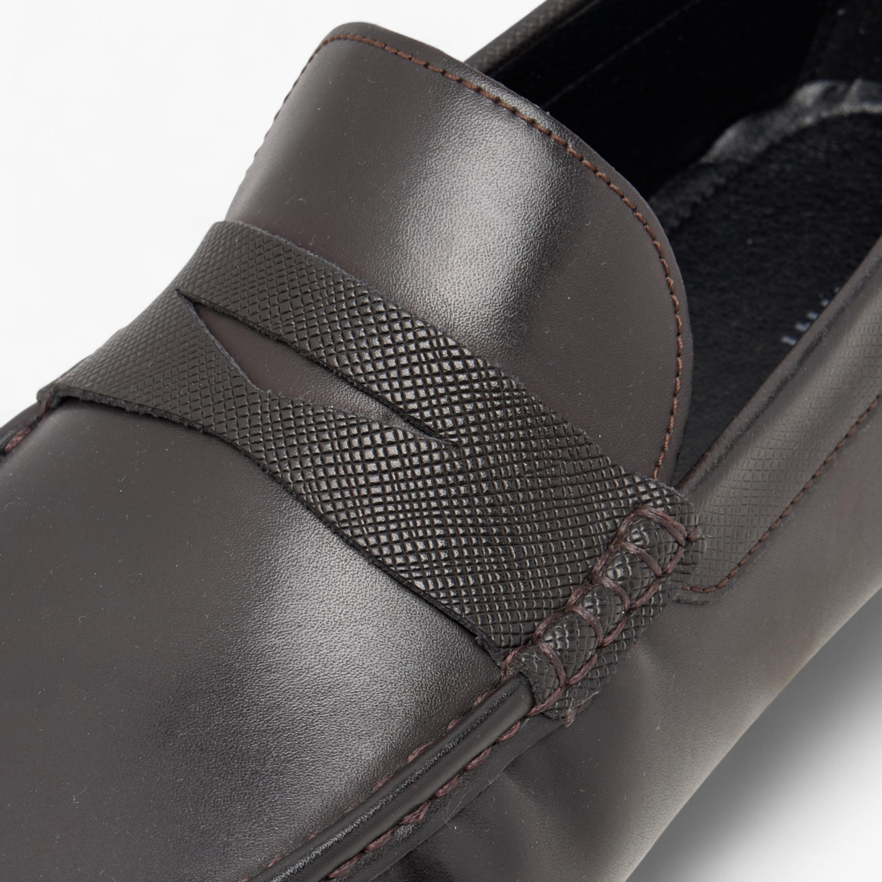 Duchini Men's Solid Slip-On Moccasins with Cut-Out Detail-men-shoes-formalshoes-image-4