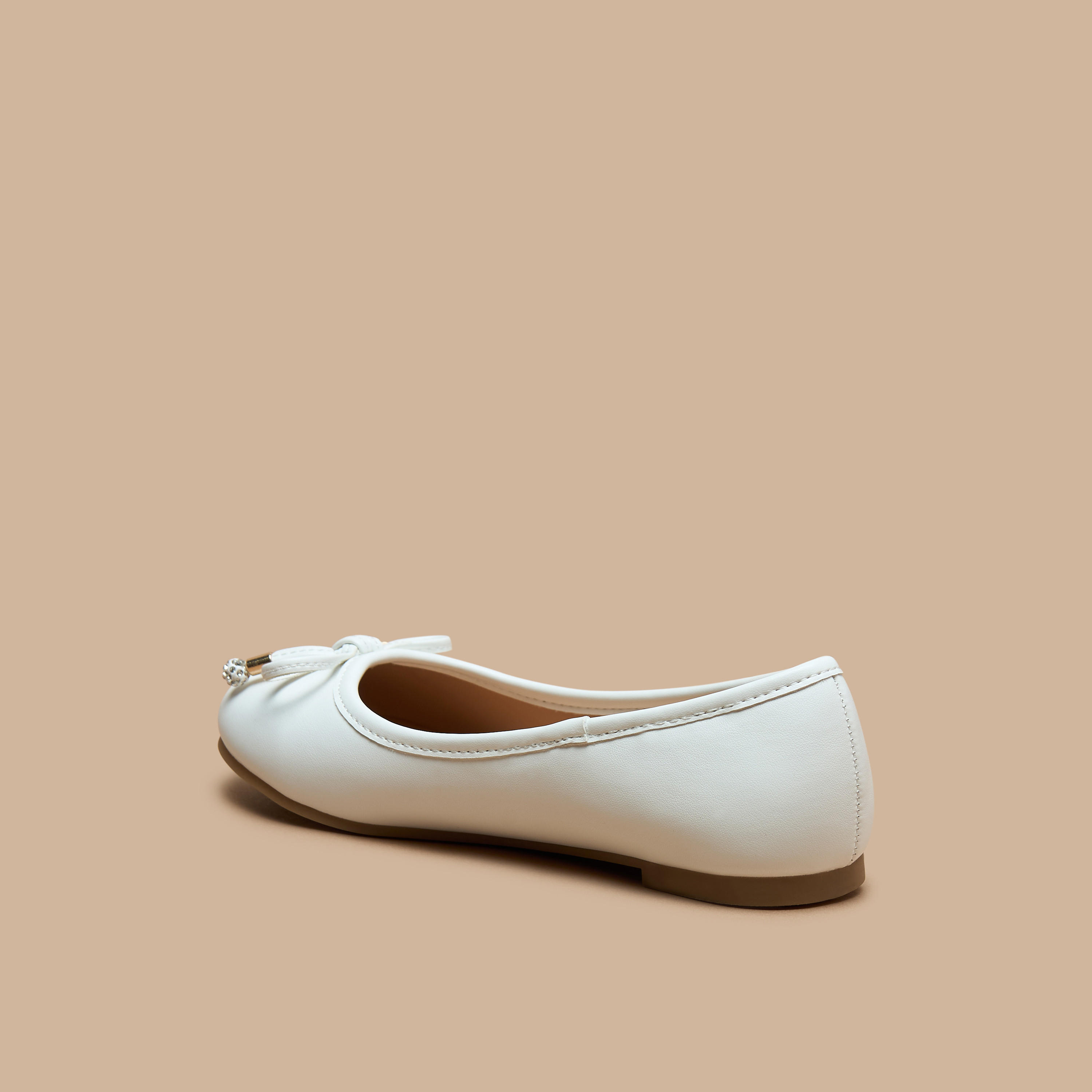 حذاء باليرينا سادة بمقدمة مستديرة وزينة فيونكة من ليتل ميسي-girls-shoes-ballerinas-image-12