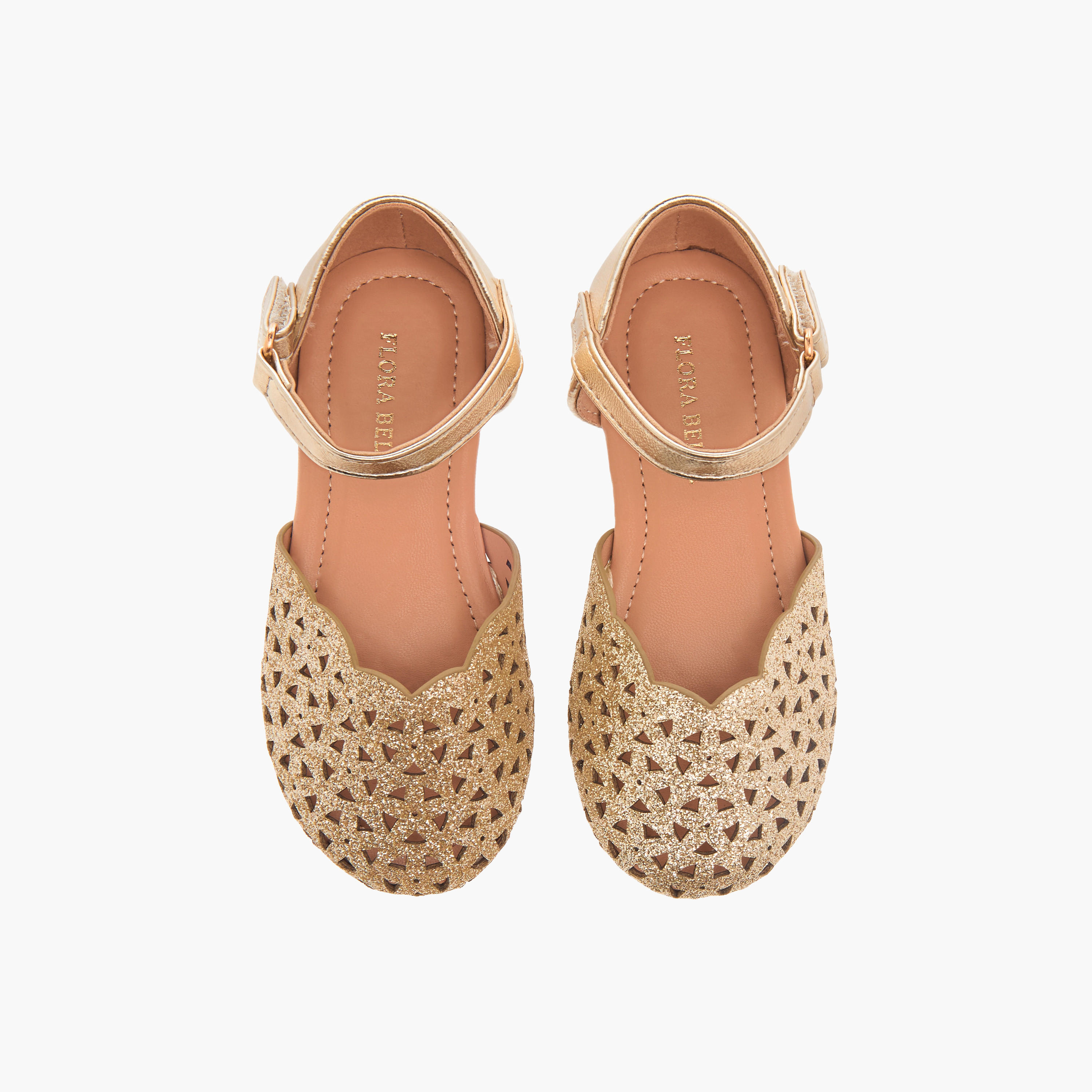 حذاء باليرينا بتفاصيل مفرغة وبشريط إغلاق لاصق من فلورا بيلا-girls-shoes-sandals-image-1