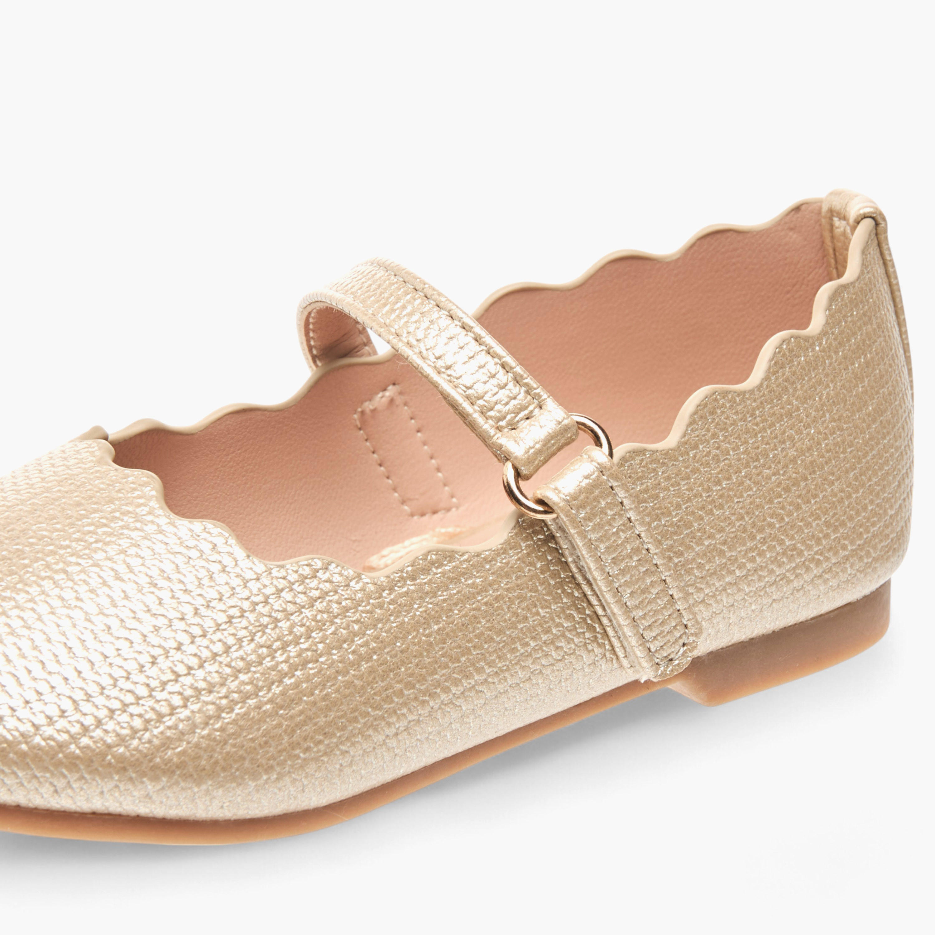 حذاء باليرينا بتفاصيل صدفية وشريط إغلاق من جونيورز-girls-shoes-maryjanes-image-5