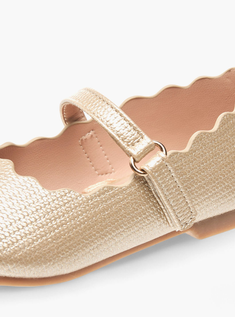 حذاء باليرينا بتفاصيل صدفية وشريط إغلاق من جونيورز-girls-shoes-maryjanes-image-5